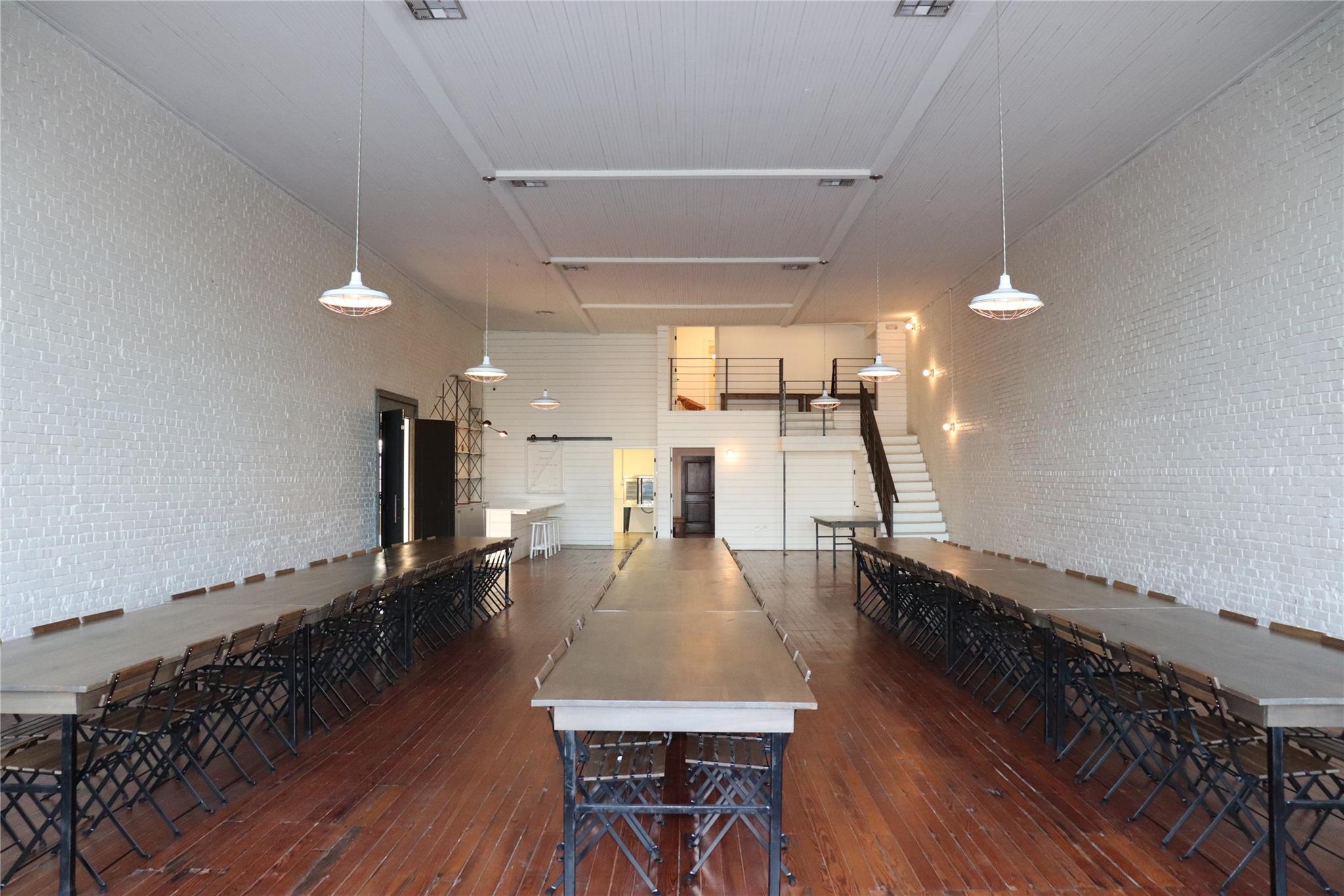 111 East St, Hutto, TX 78634