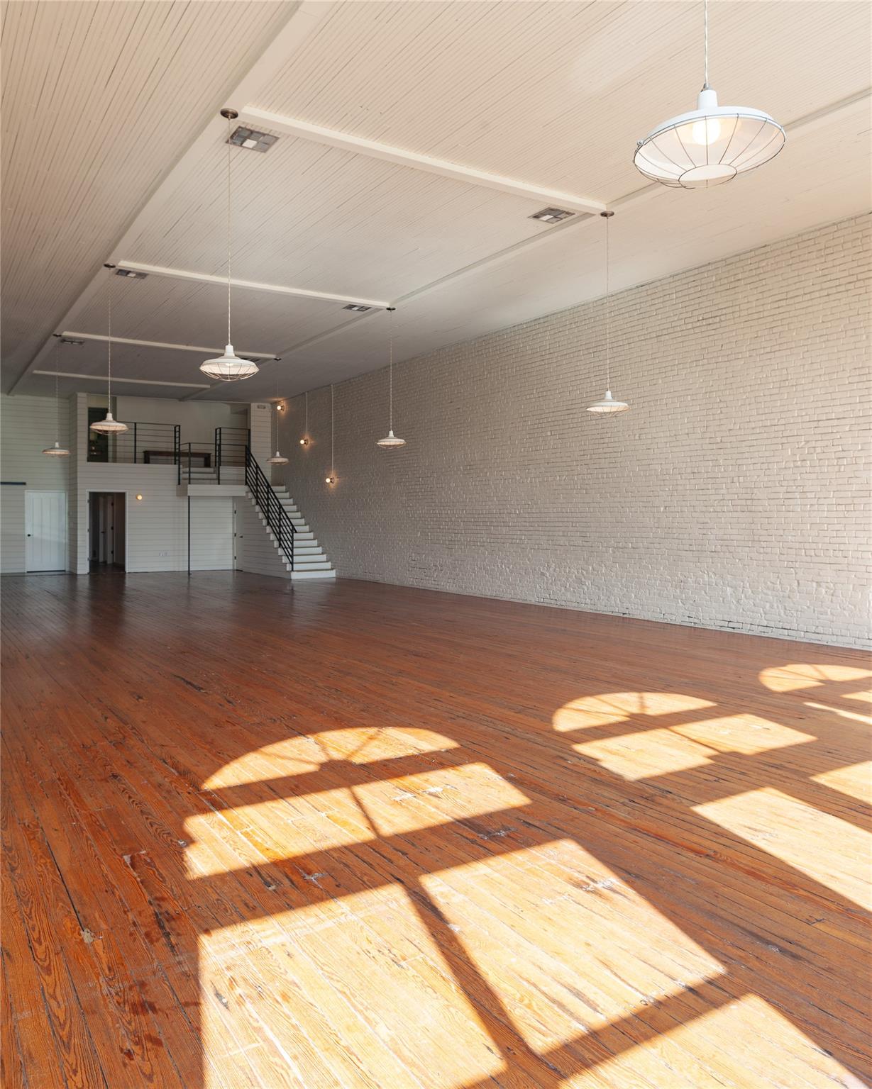 111 East St, Hutto, TX 78634