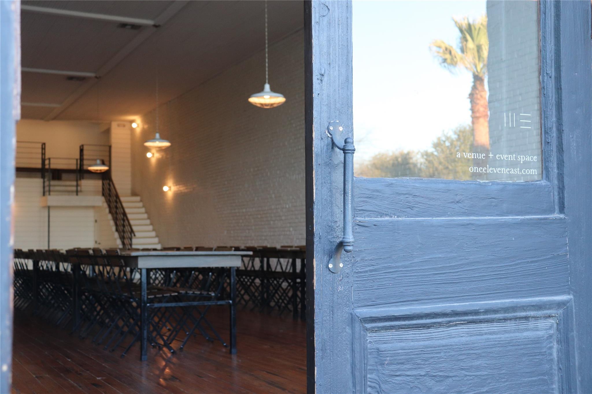 111 East St, Hutto, TX 78634