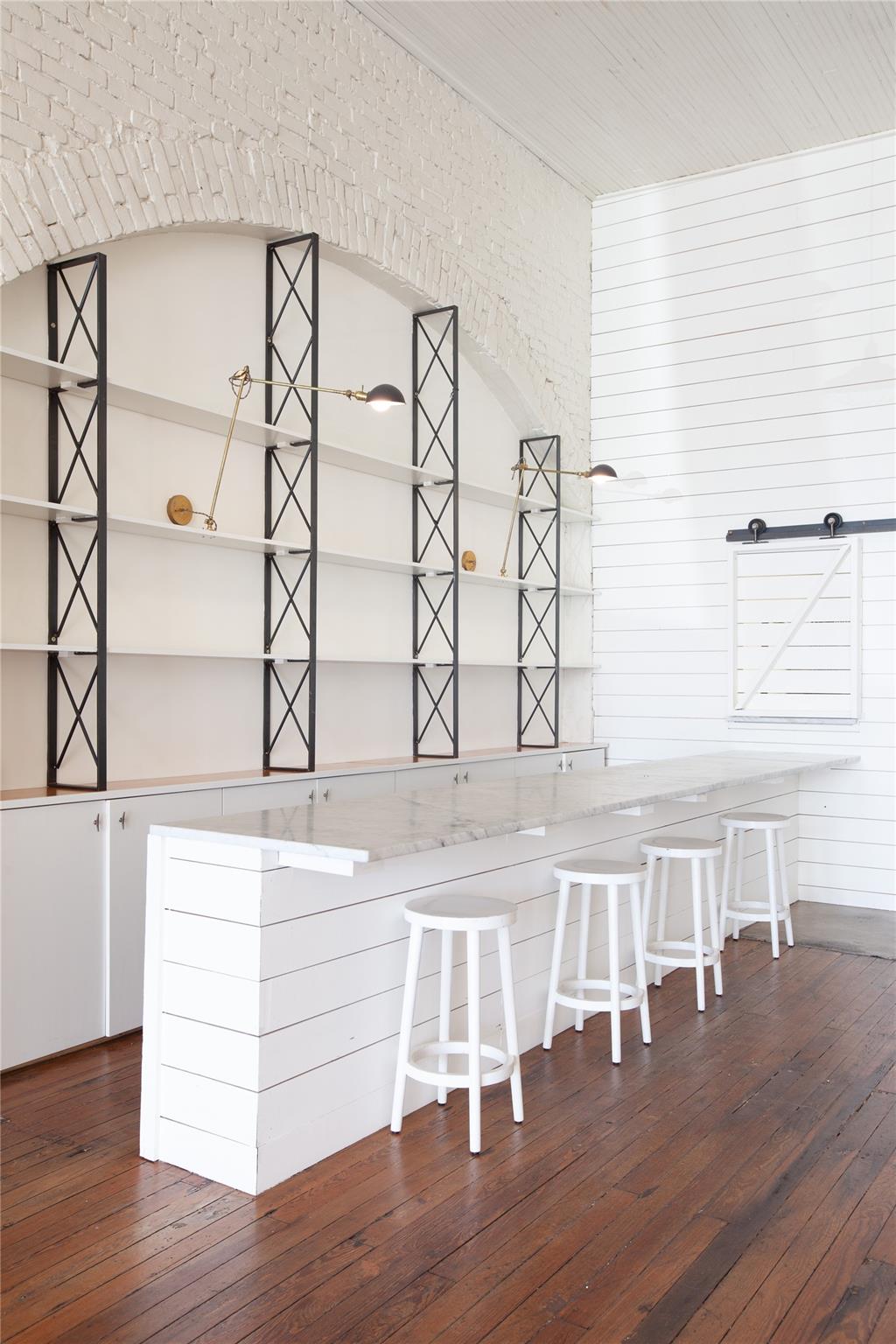 111 East St, Hutto, TX 78634