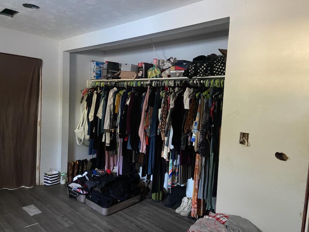 270 Roy Hall Dr, Cleveland, TX 77328