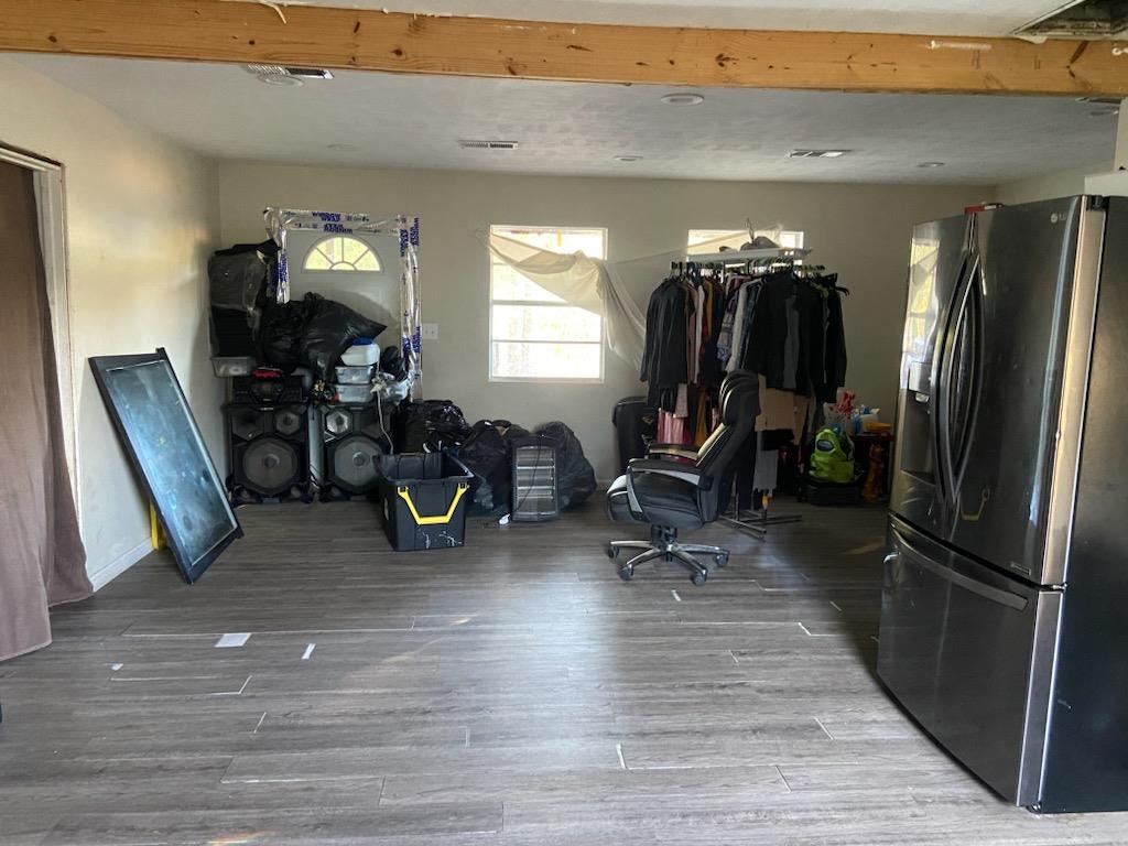 270 Roy Hall Dr, Cleveland, TX 77328