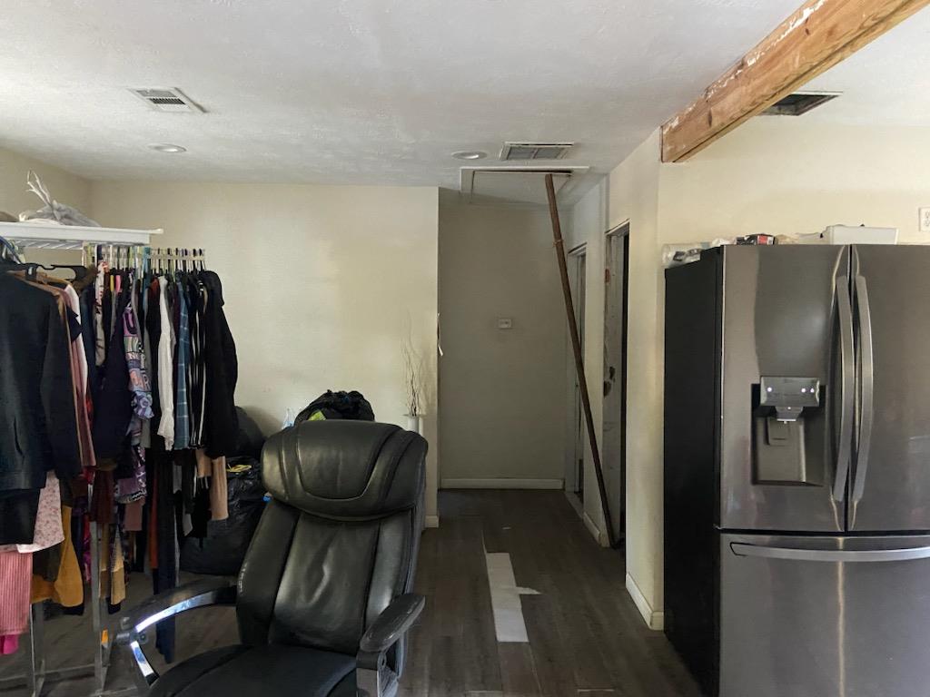 270 Roy Hall Dr, Cleveland, TX 77328