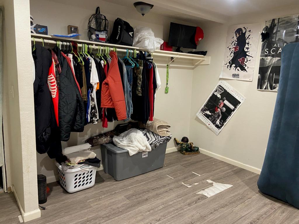 270 Roy Hall Dr, Cleveland, TX 77328