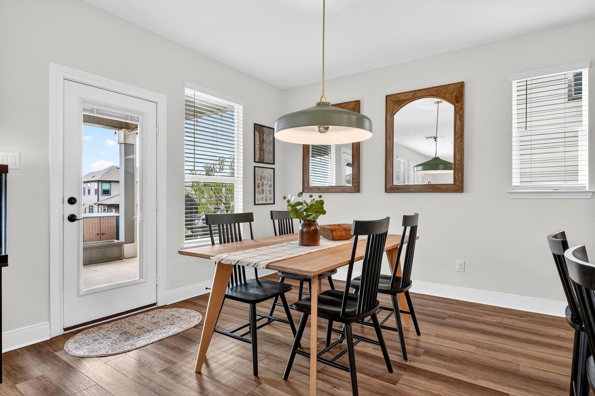 180 Kennicott Dr, Kyle, TX 78640