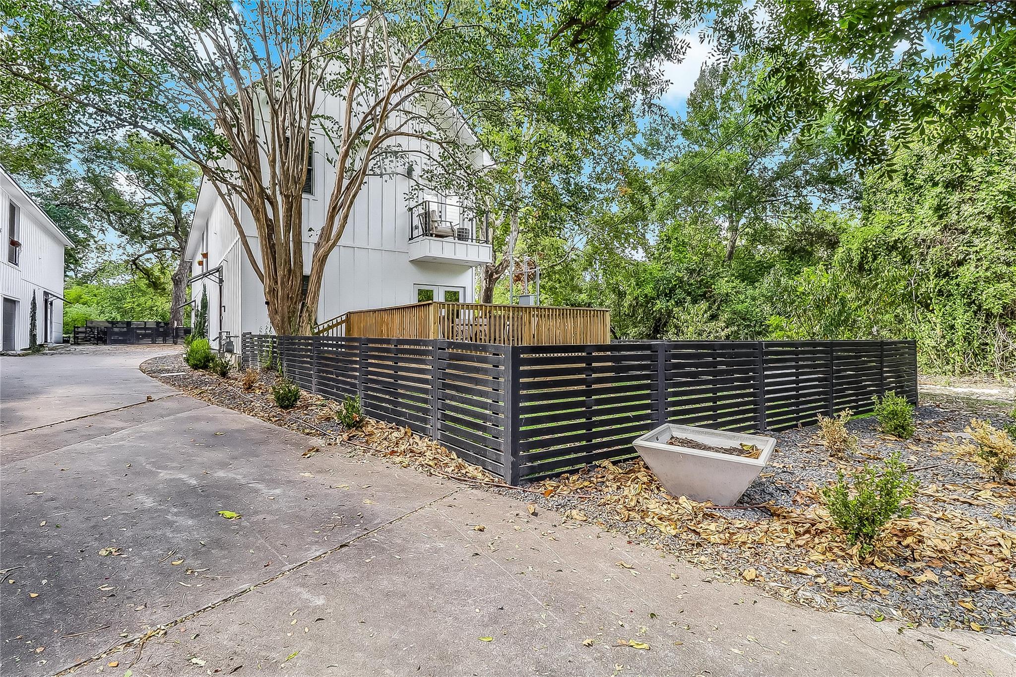 1111 W Annie St # B, Austin, TX 78704