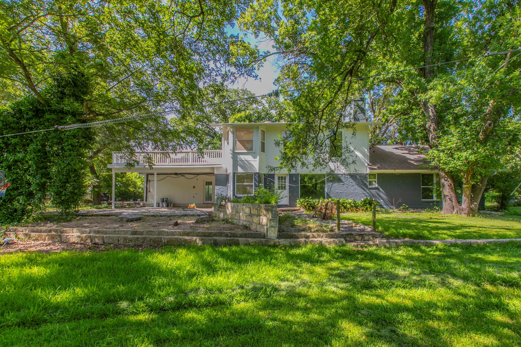 1905 Great Oaks Dr, Round Rock, TX 78681