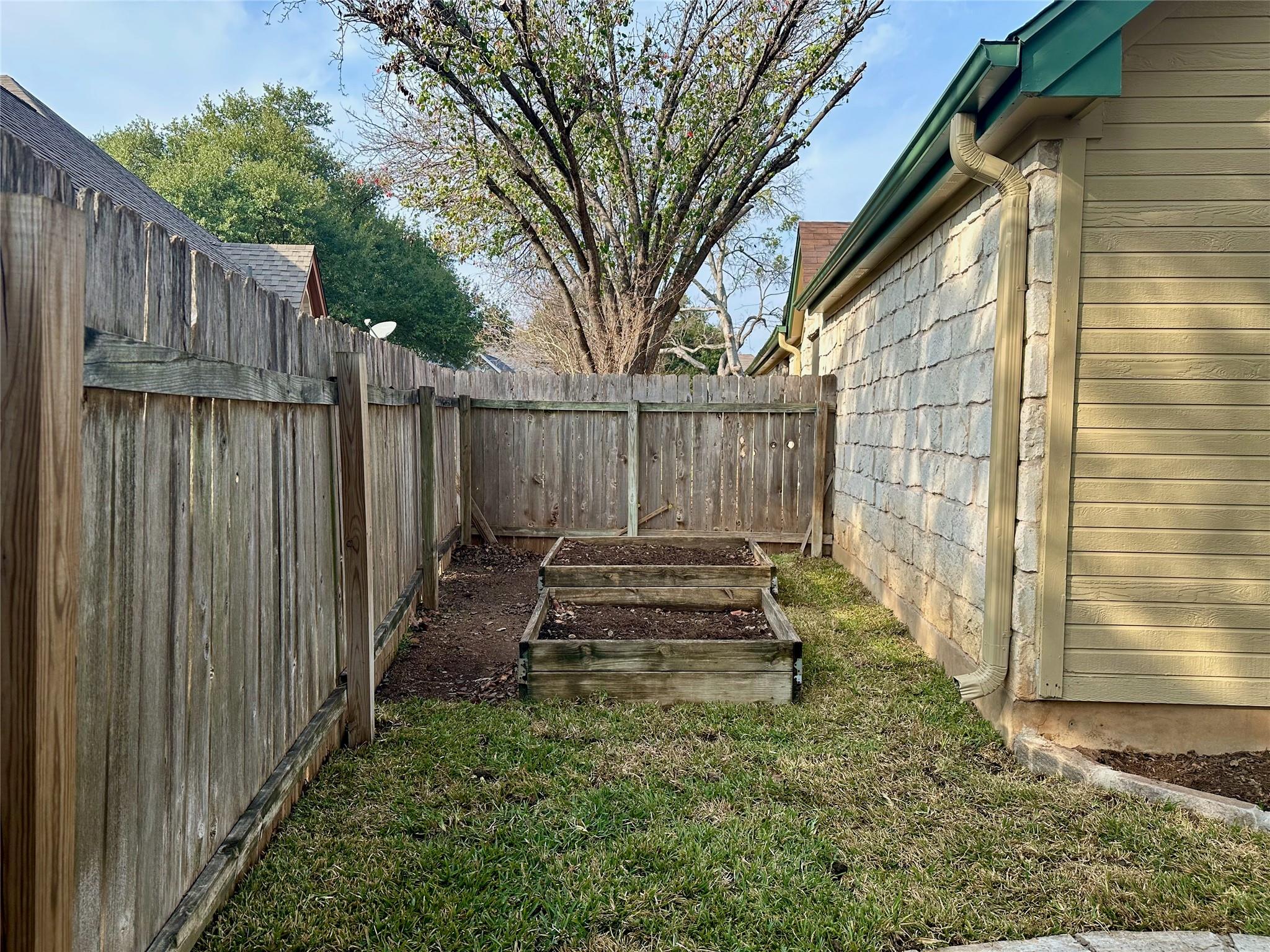 104 Benchmark St, Georgetown, TX 78626