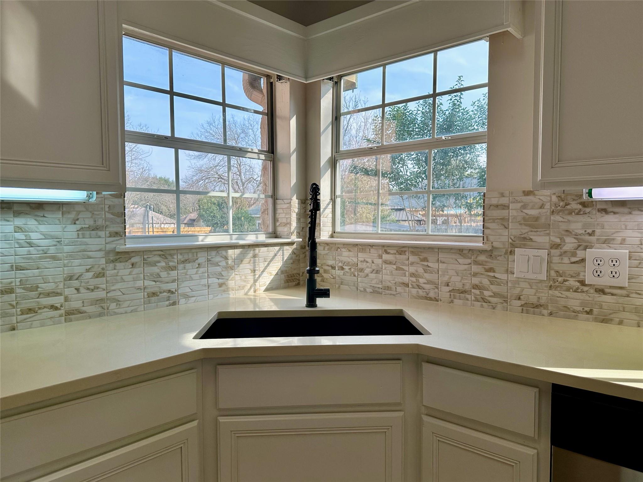 104 Benchmark St, Georgetown, TX 78626