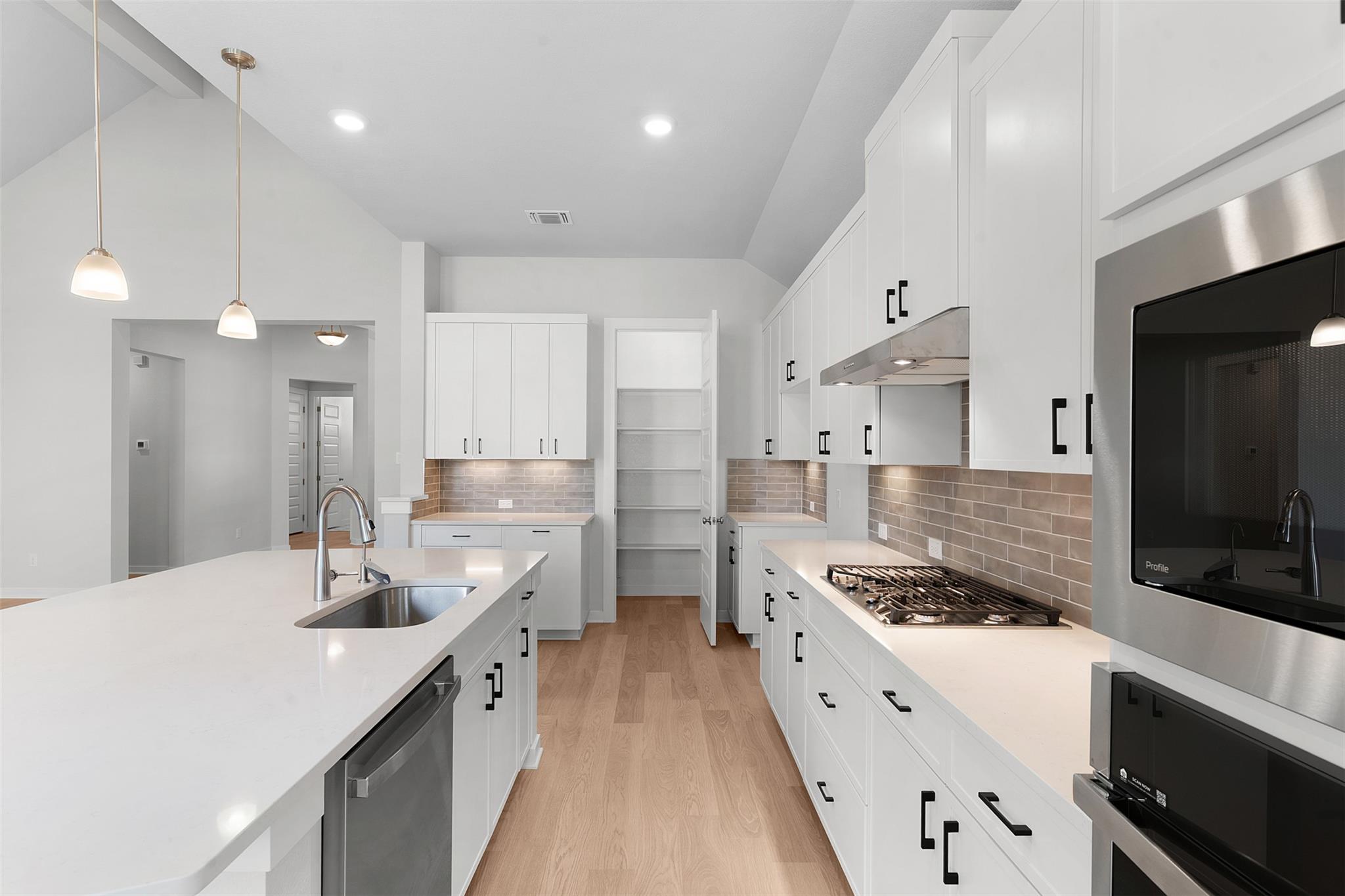 128 Sandrock Trl, Georgetown, TX 78633