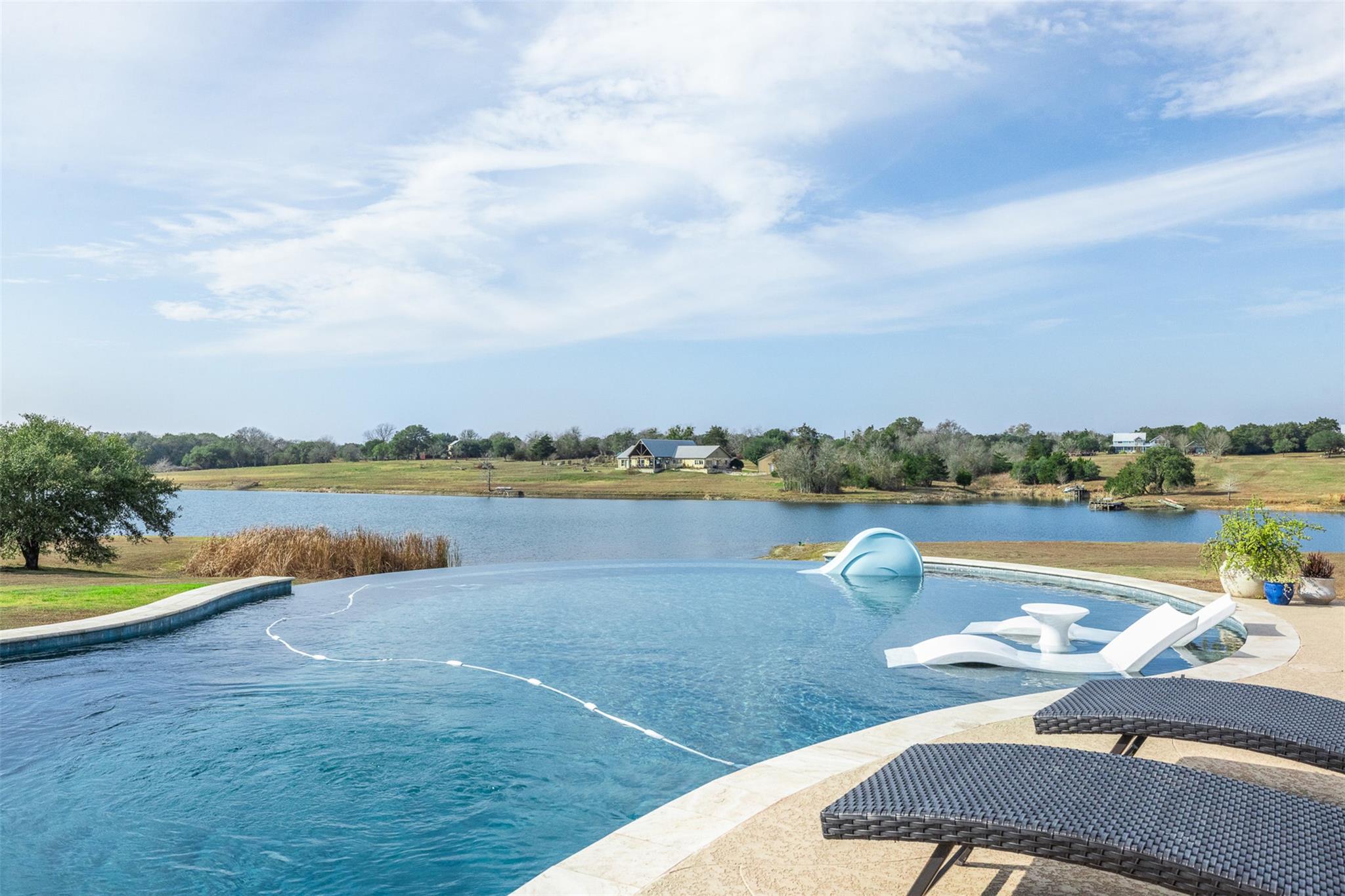 264 Timber Lake Dr, La Grange, TX 78945