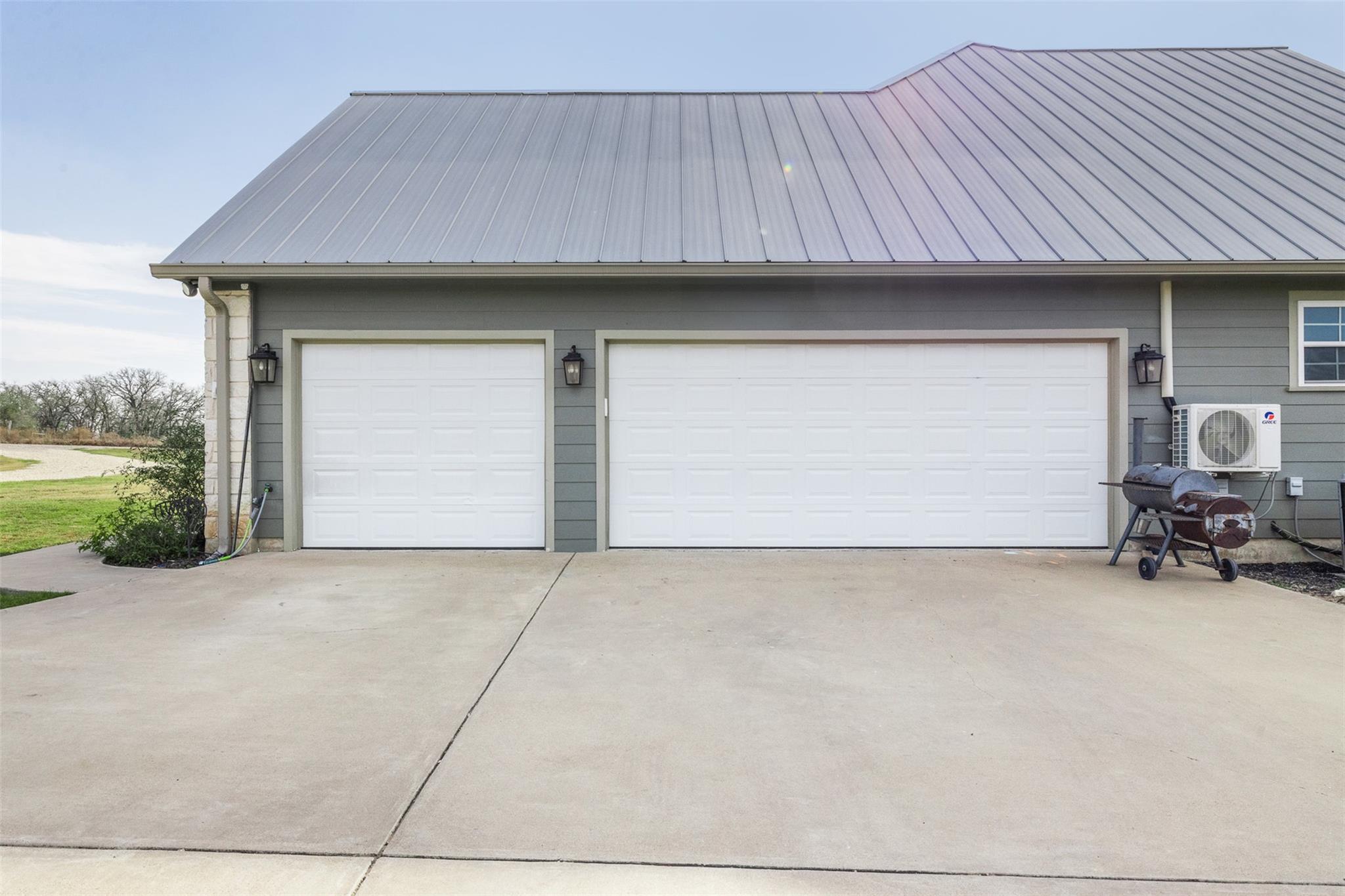 264 Timber Lake Dr, La Grange, TX 78945