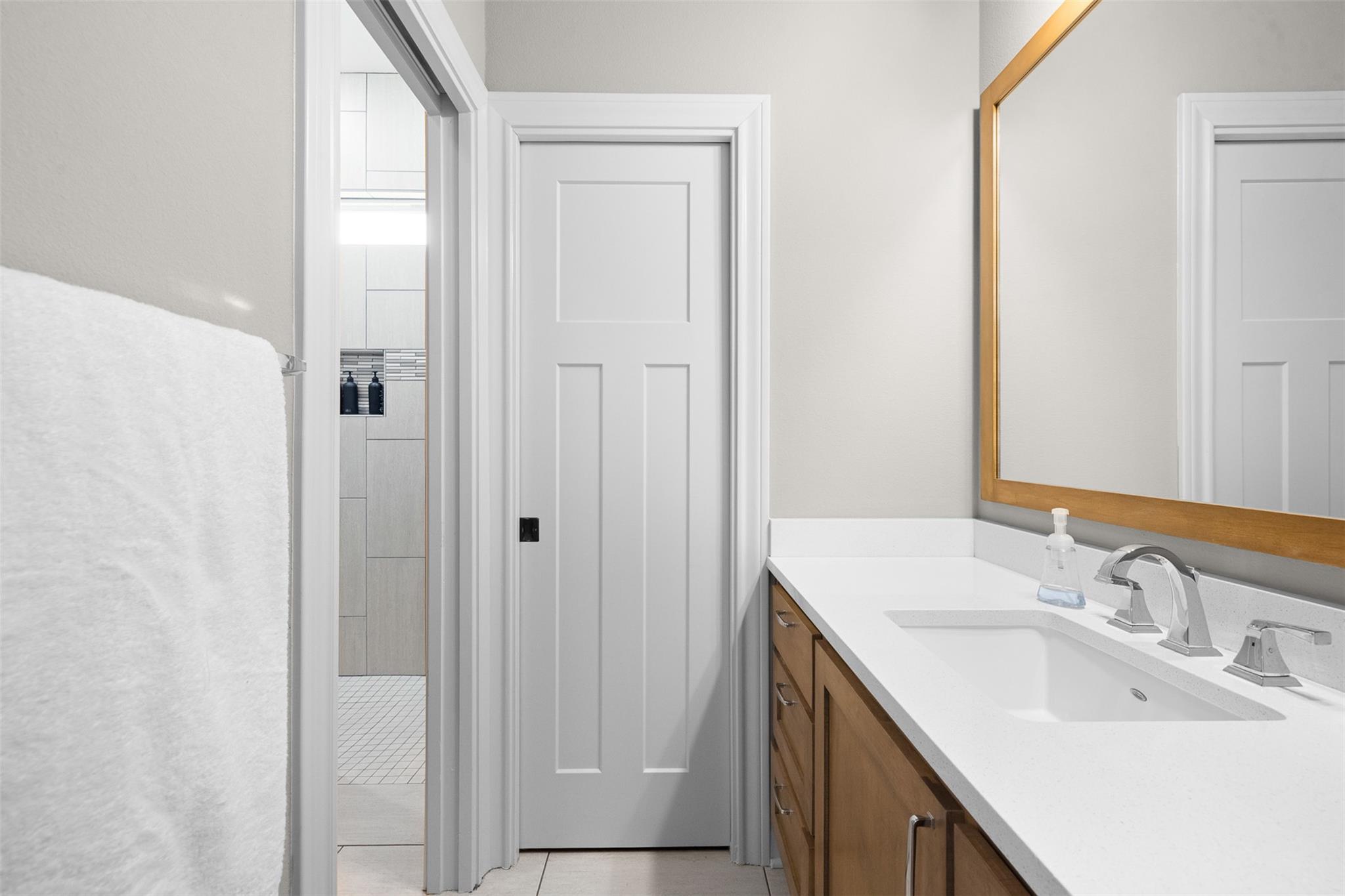 264 Timber Lake Dr, La Grange, TX 78945