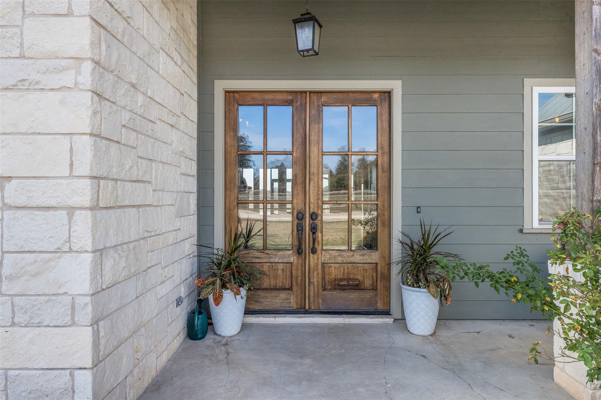 264 Timber Lake Dr, La Grange, TX 78945