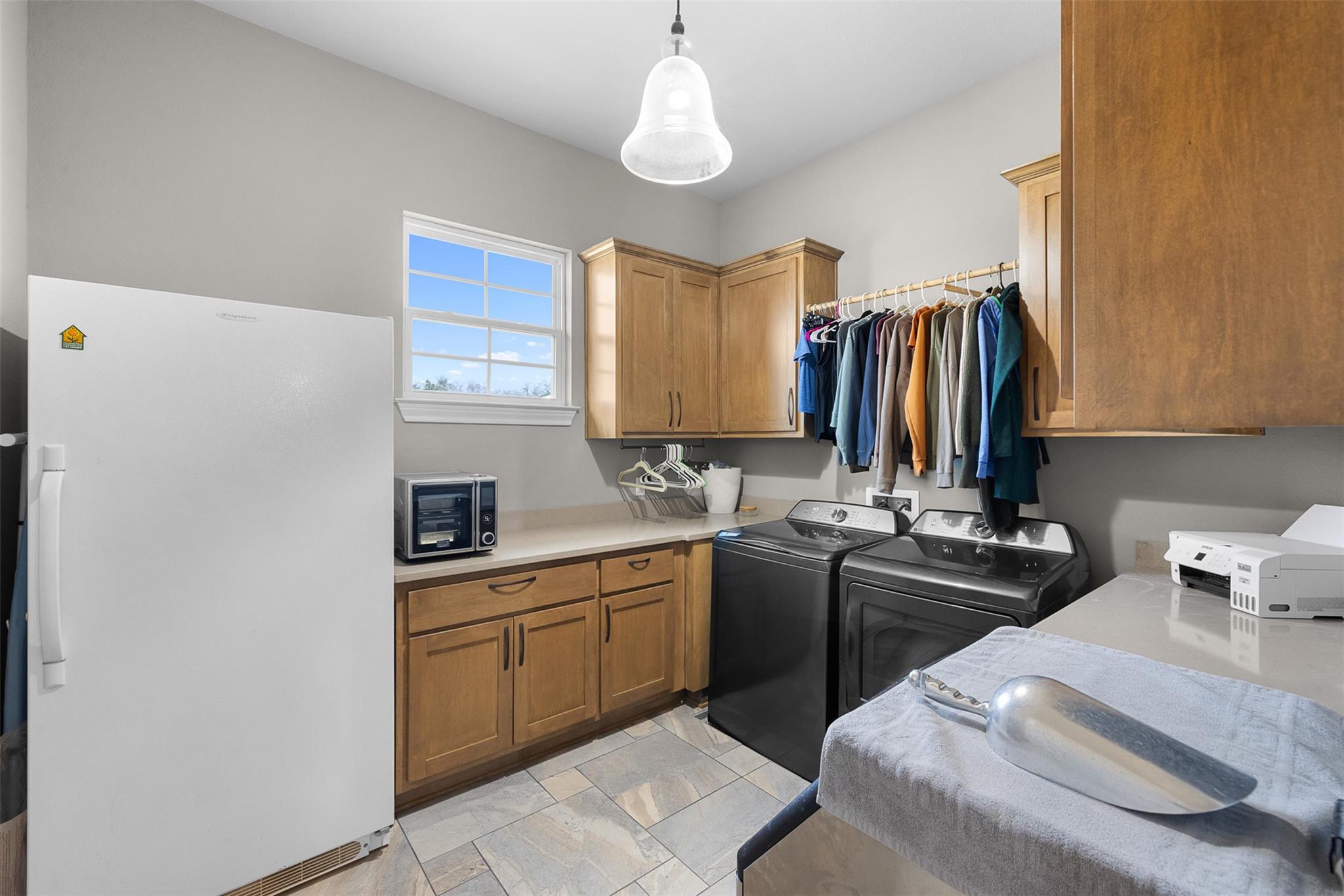 264 Timber Lake Dr, La Grange, TX 78945