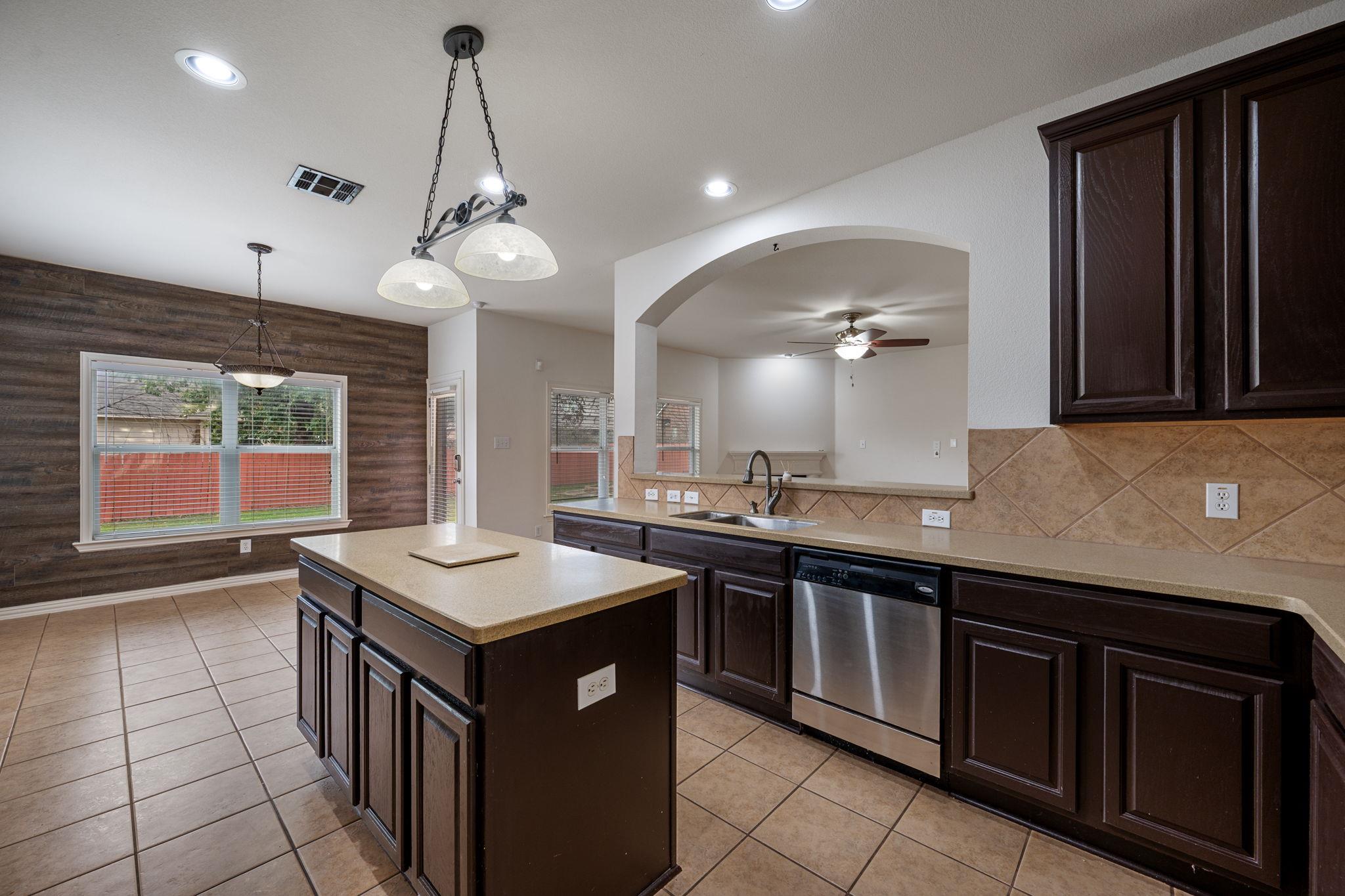 2415 Elkhorn Ranch Rd, Leander, TX 78641