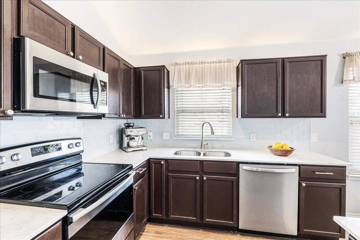 15001 Lantern Dr, Pflugerville, TX 78660