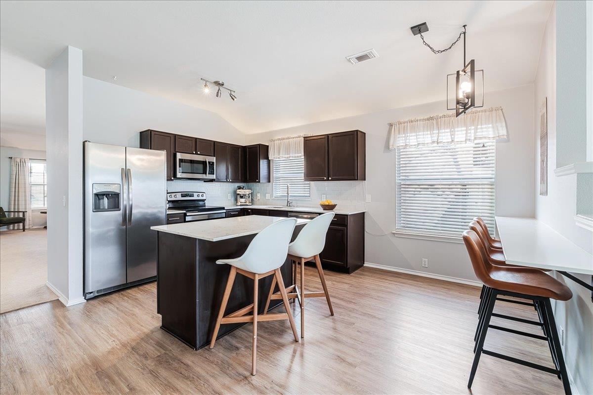 15001 Lantern Dr, Pflugerville, TX 78660