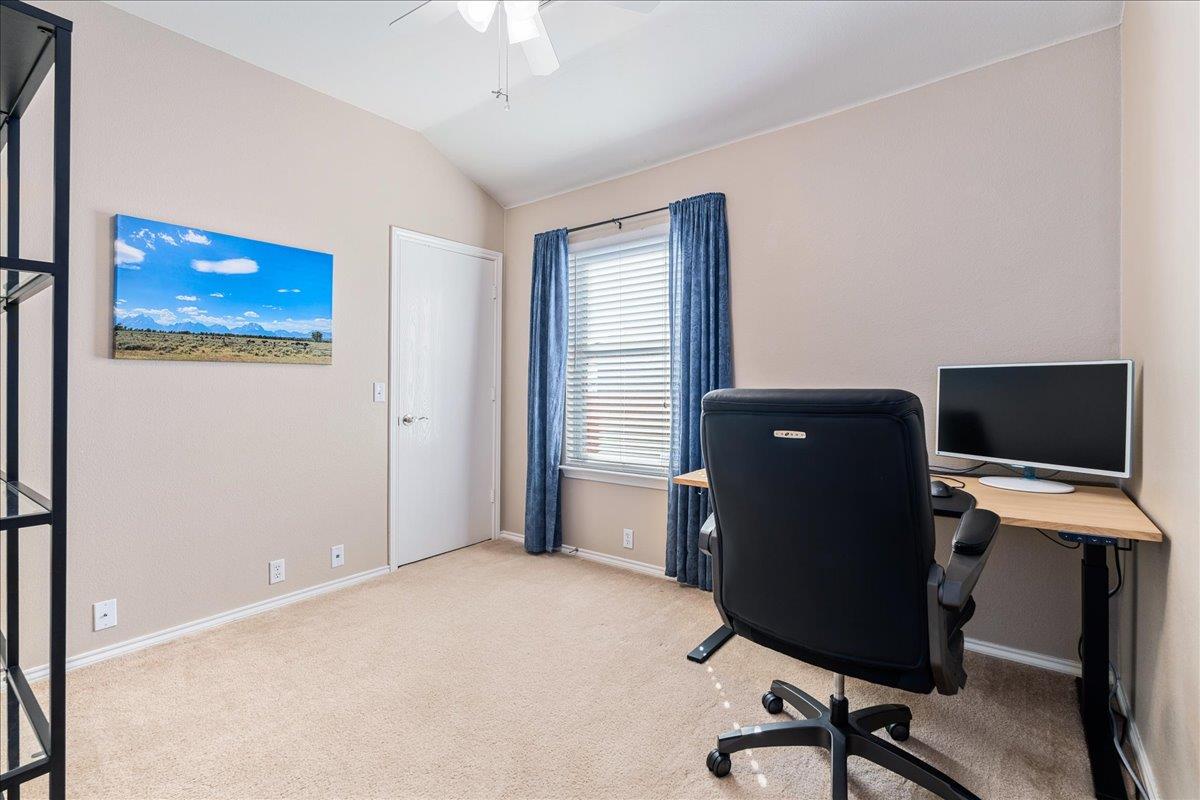 15001 Lantern Dr, Pflugerville, TX 78660