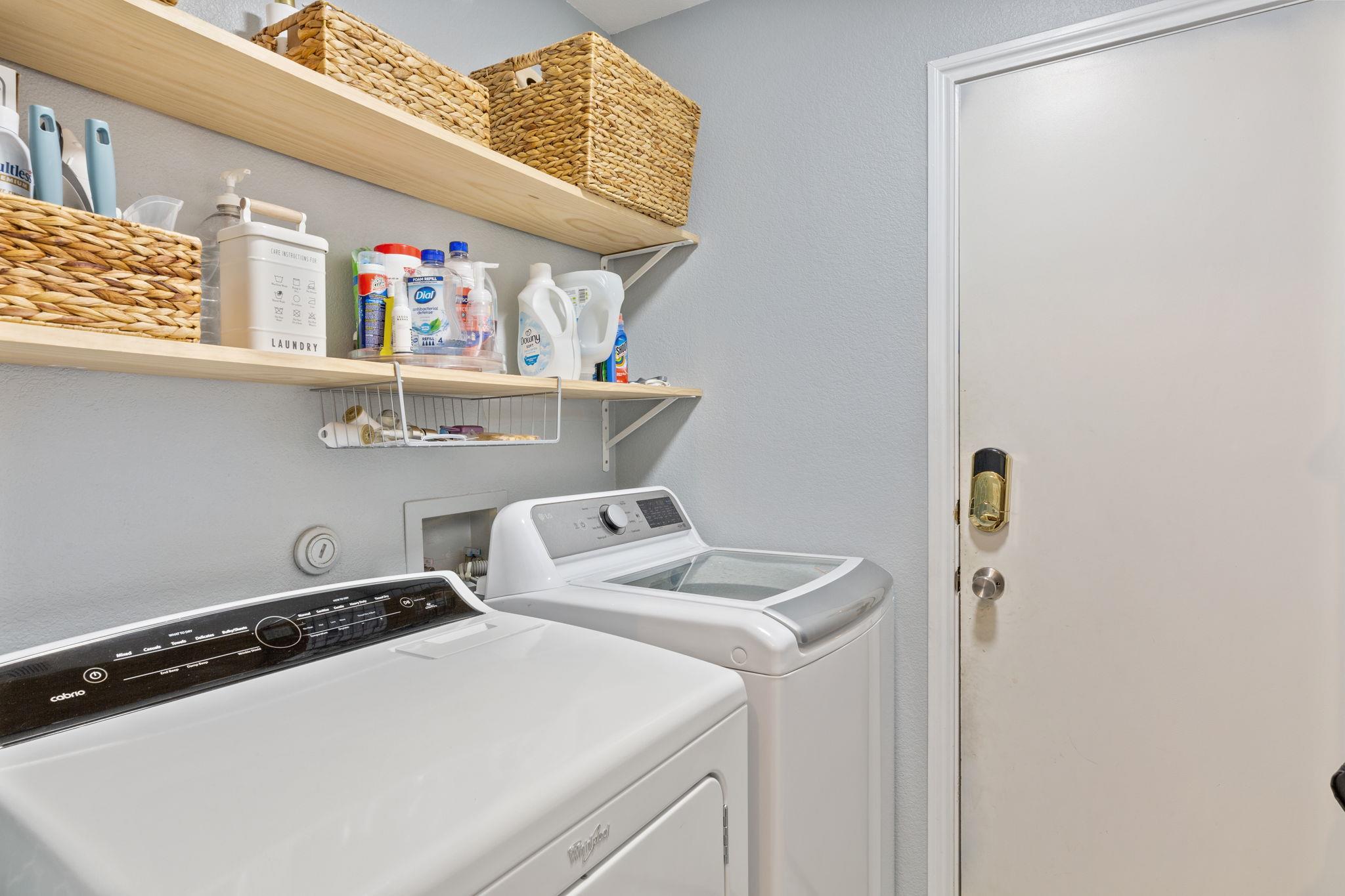 12616 Sky Harbor Dr, Del Valle, TX 78617