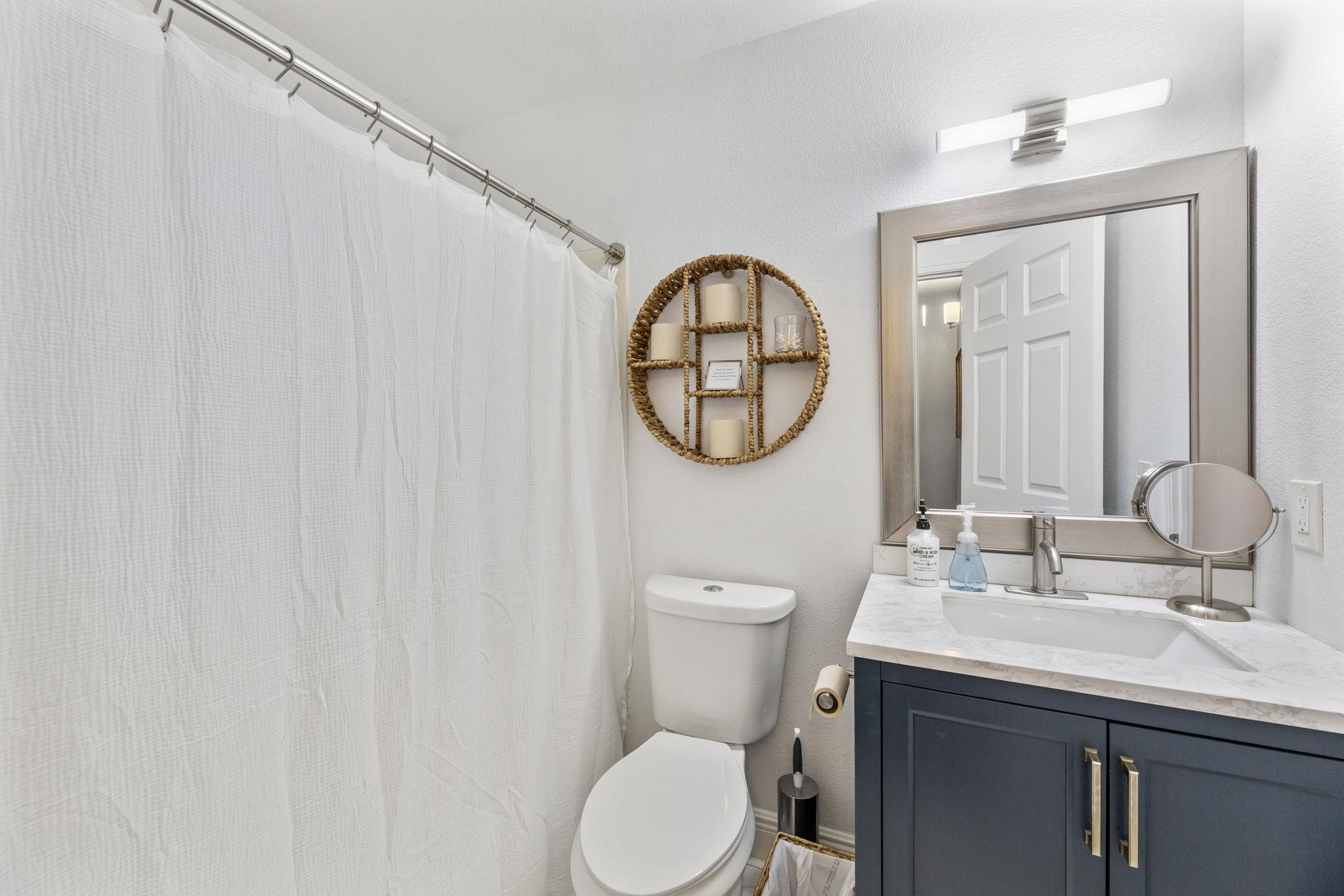 12616 Sky Harbor Dr, Del Valle, TX 78617