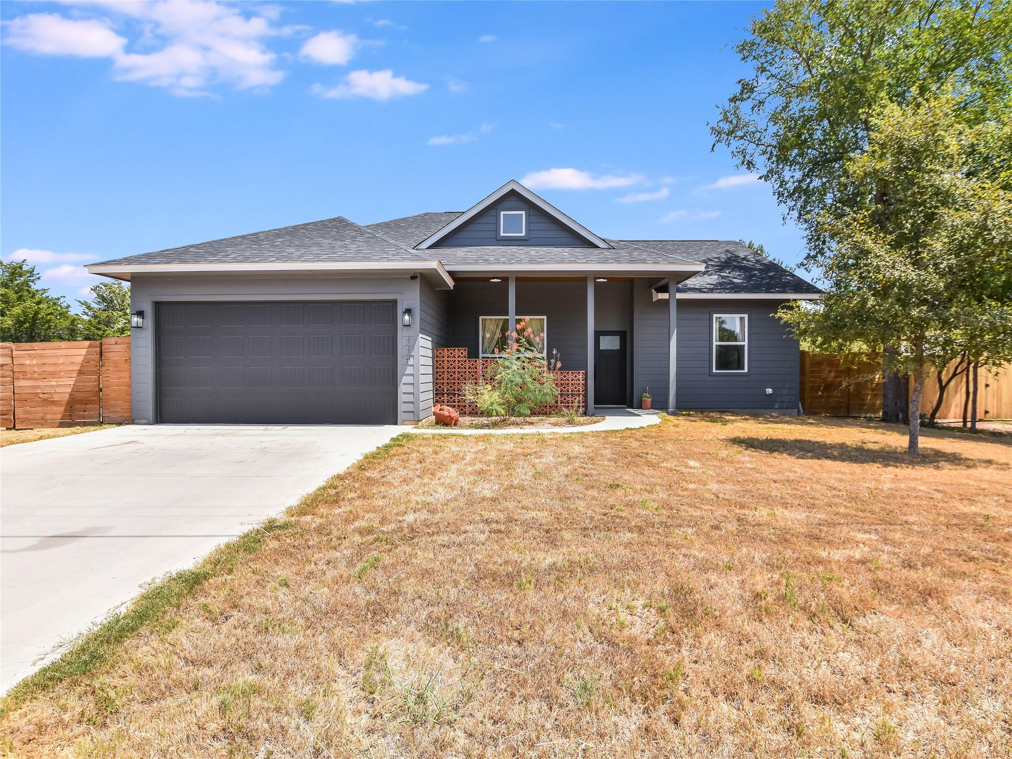 114 E Keomuku Ln, Bastrop, TX 78602