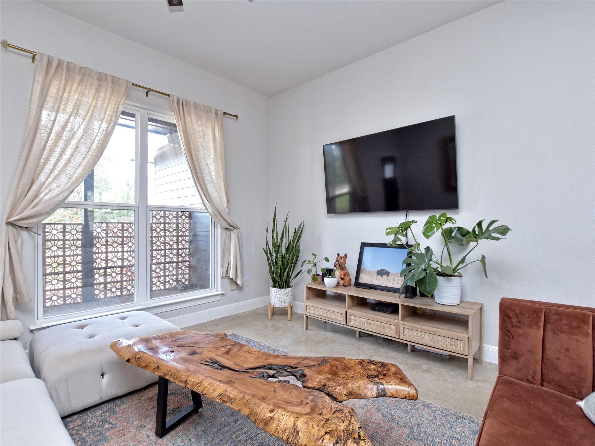 114 E Keomuku Ln, Bastrop, TX 78602