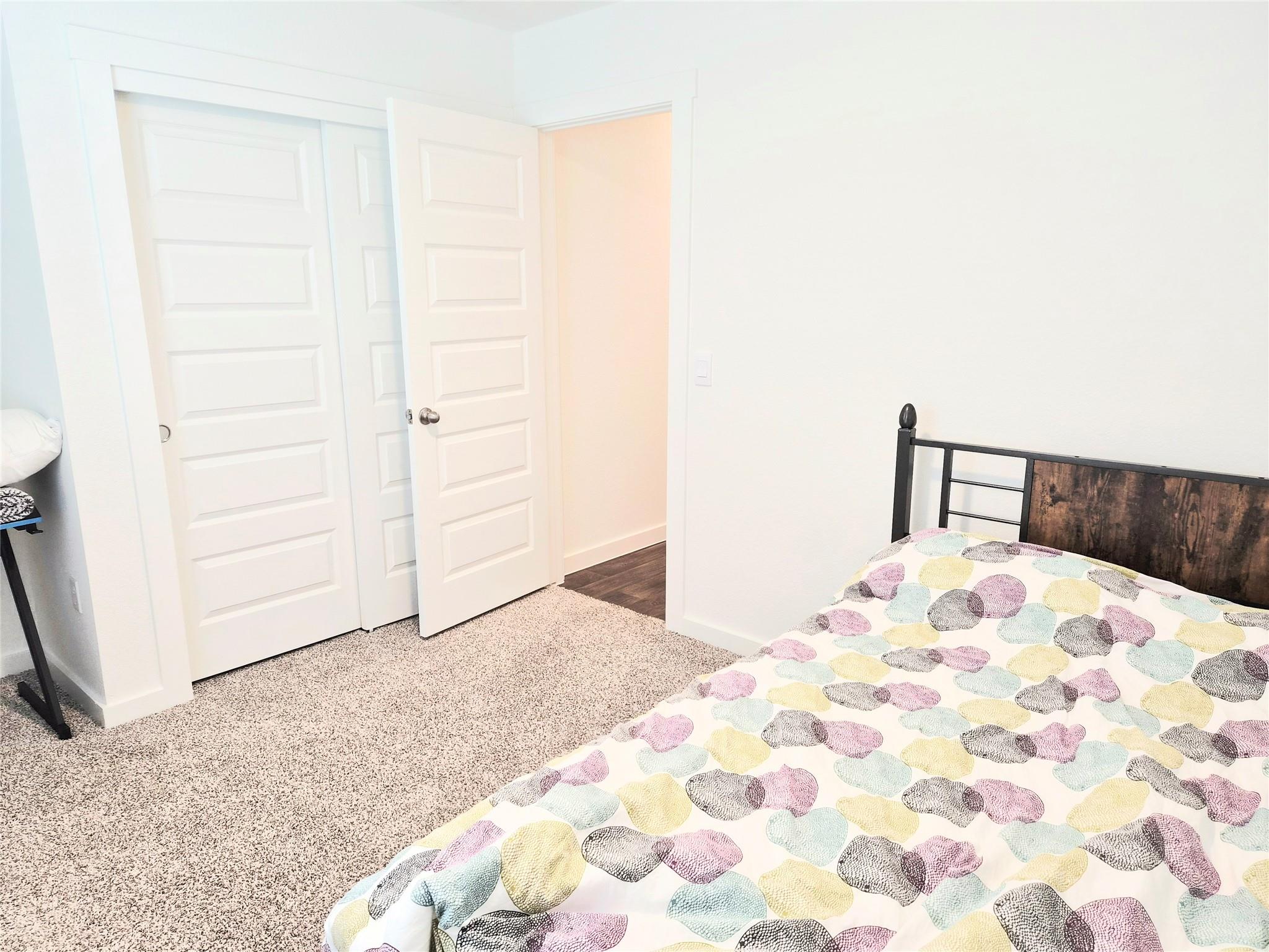 501 Elm Creek Dr, Hutto, TX 78634