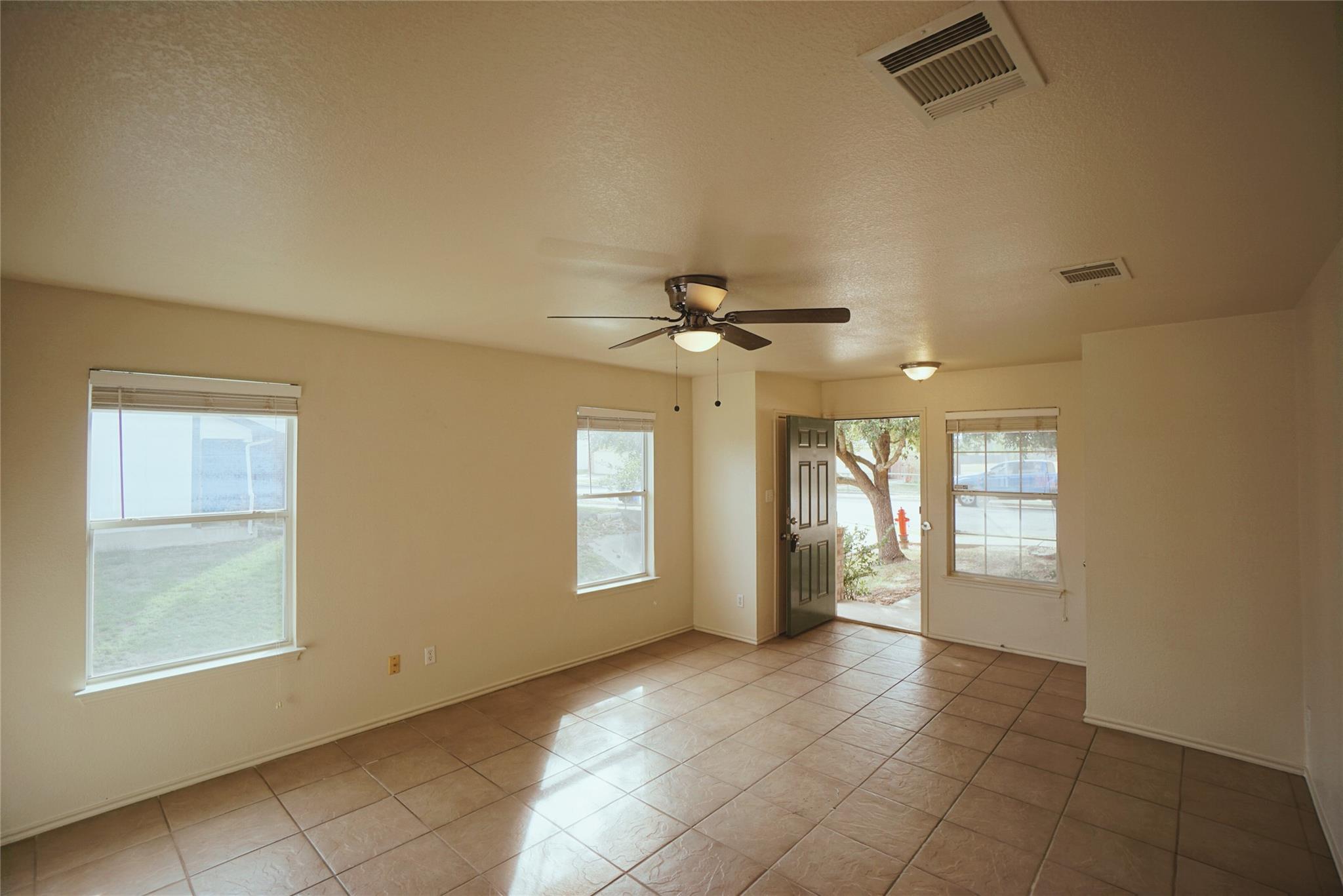 12908 Wedding Dr, Manor, TX 78653