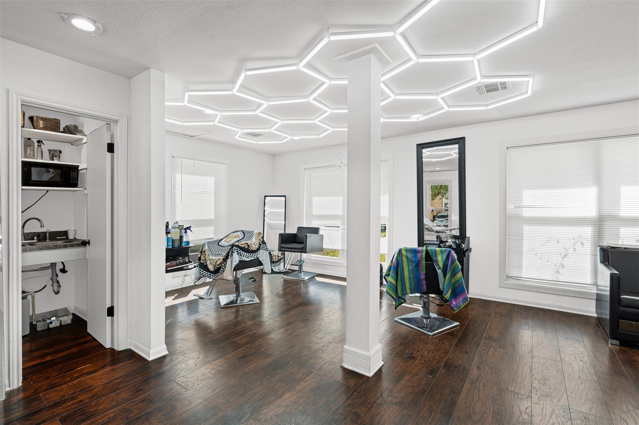 303 Childress Dr, Rockdale, TX 76567