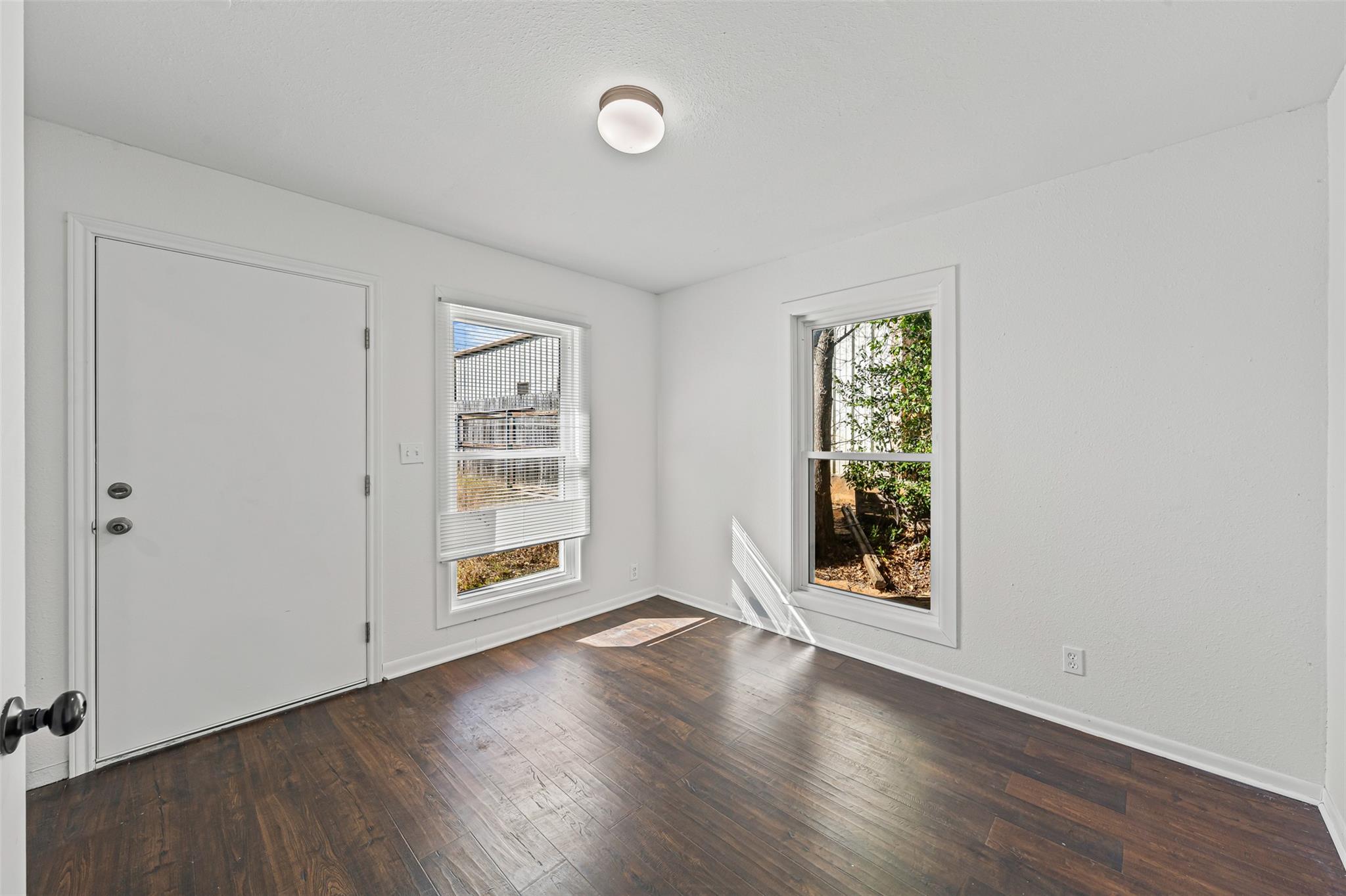 303 Childress Dr, Rockdale, TX 76567