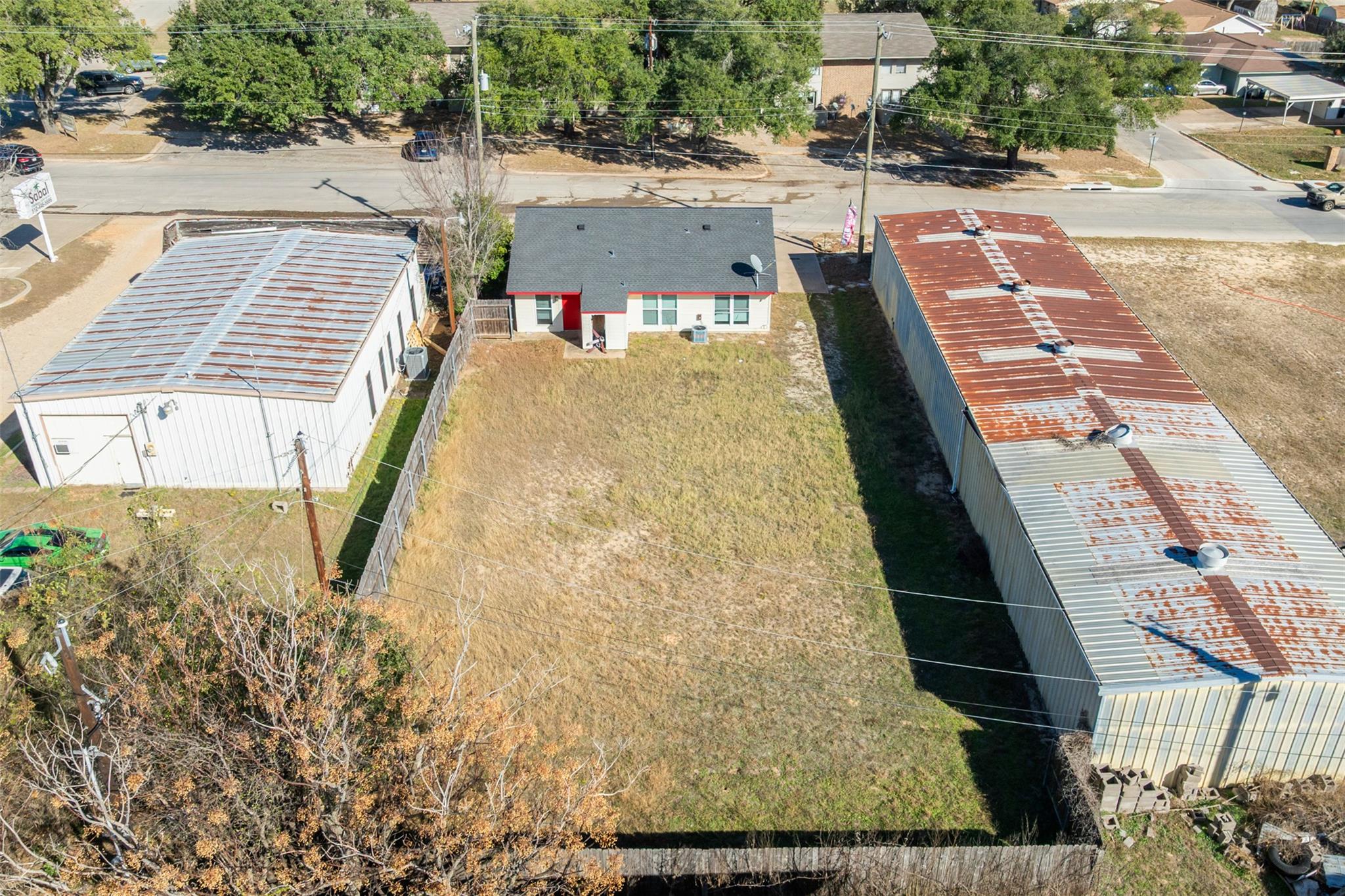 303 Childress Dr, Rockdale, TX 76567