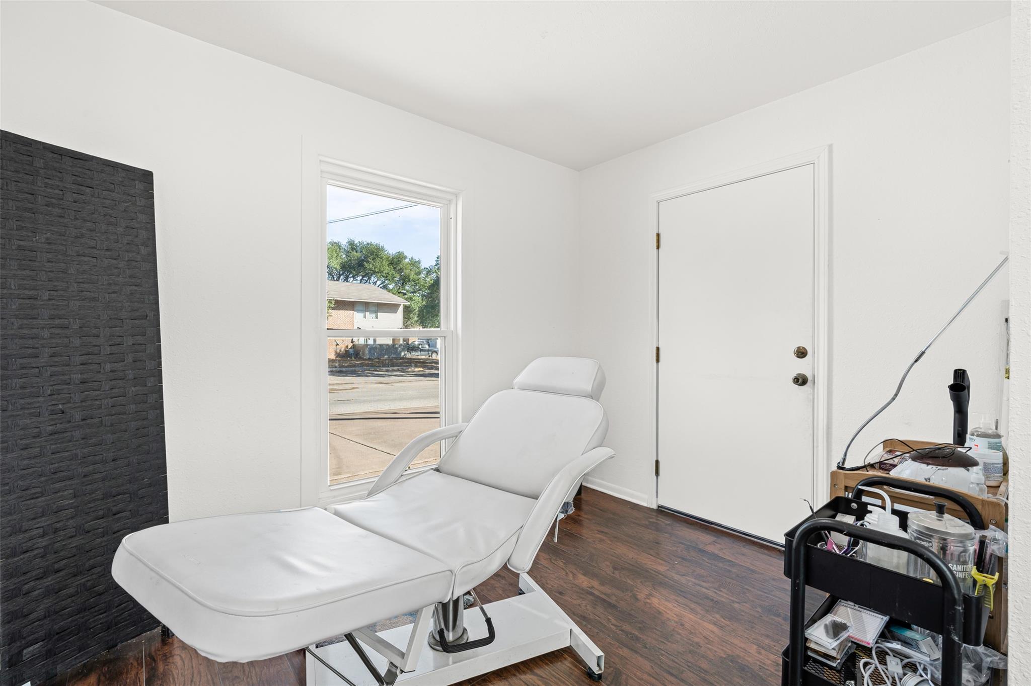 303 Childress Dr, Rockdale, TX 76567