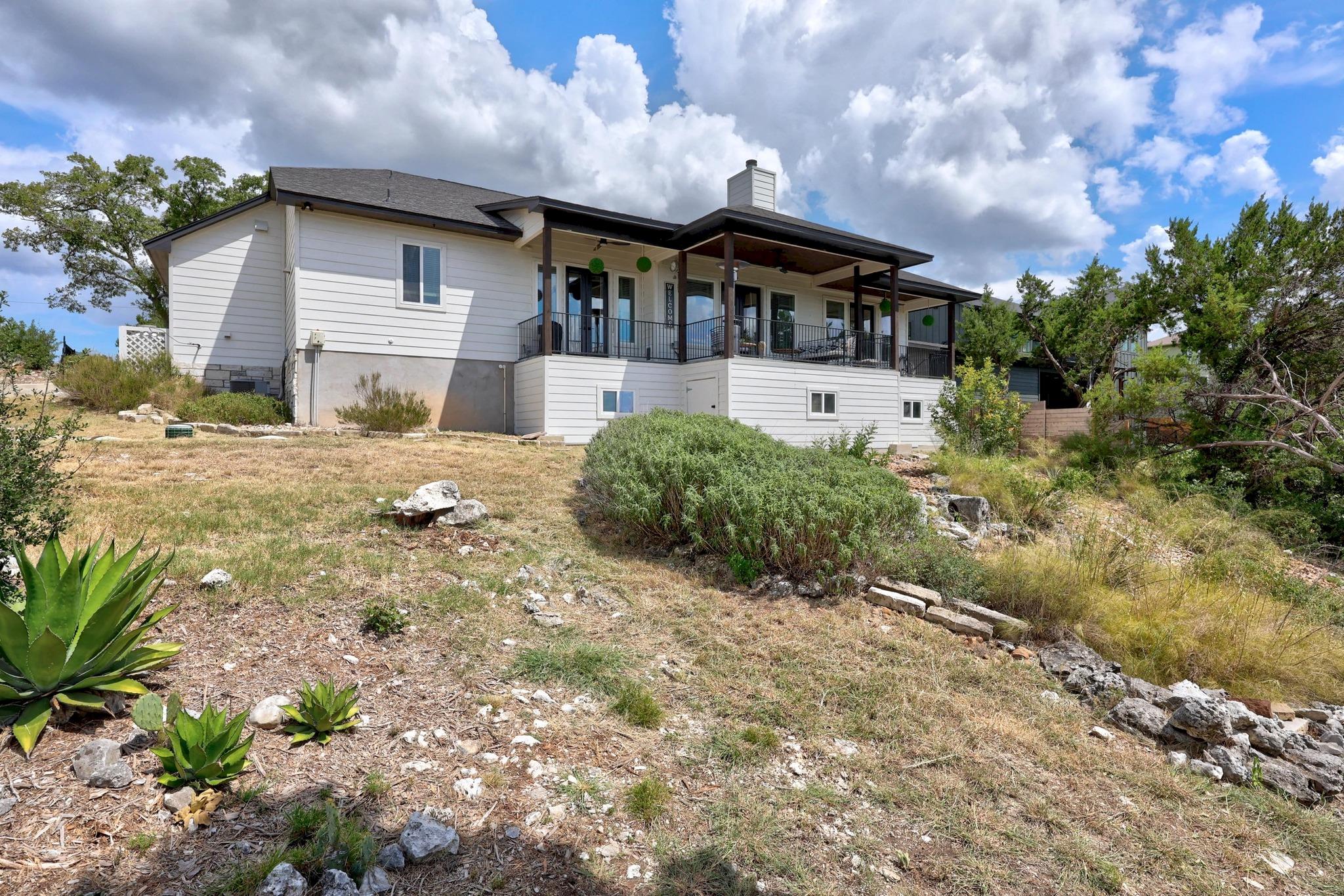 9008 Hobby Ln, Jonestown, TX 78645