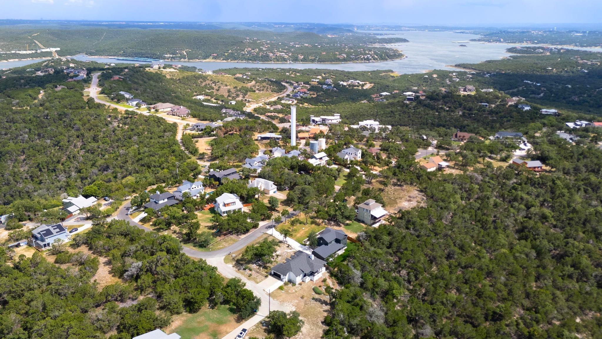 9008 Hobby Ln, Jonestown, TX 78645