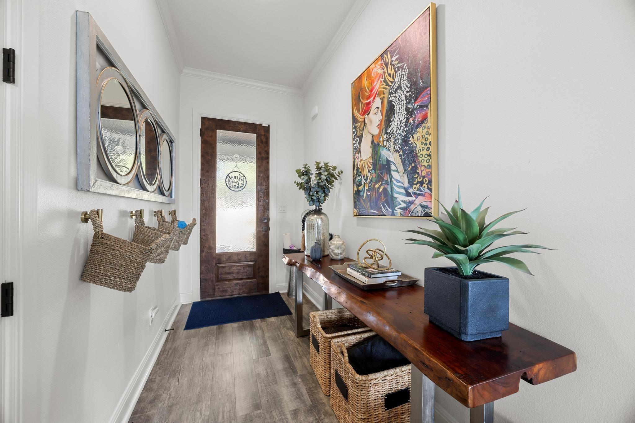 9008 Hobby Ln, Jonestown, TX 78645