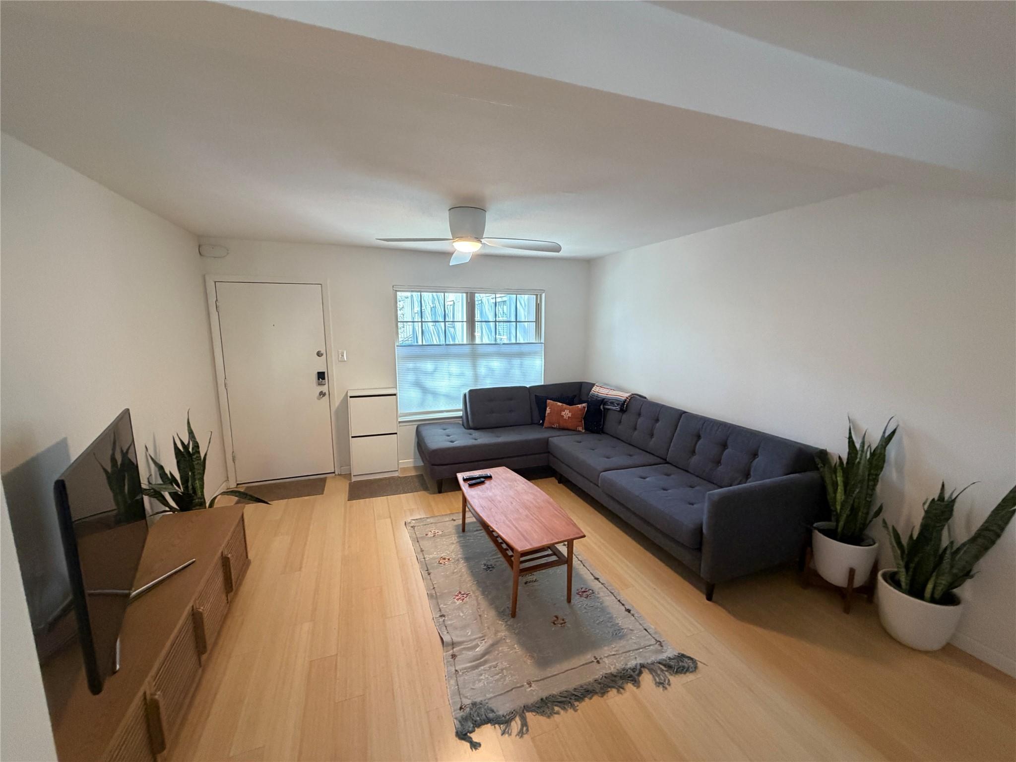 300 Crockett St # 201, Austin, TX 78704