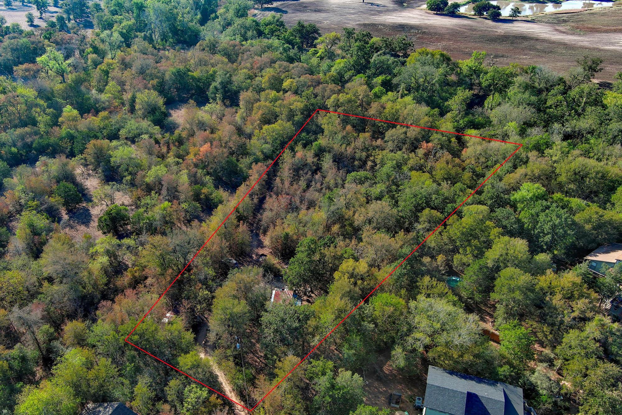 183 Clover Rd, Cedar Creek, TX 78612