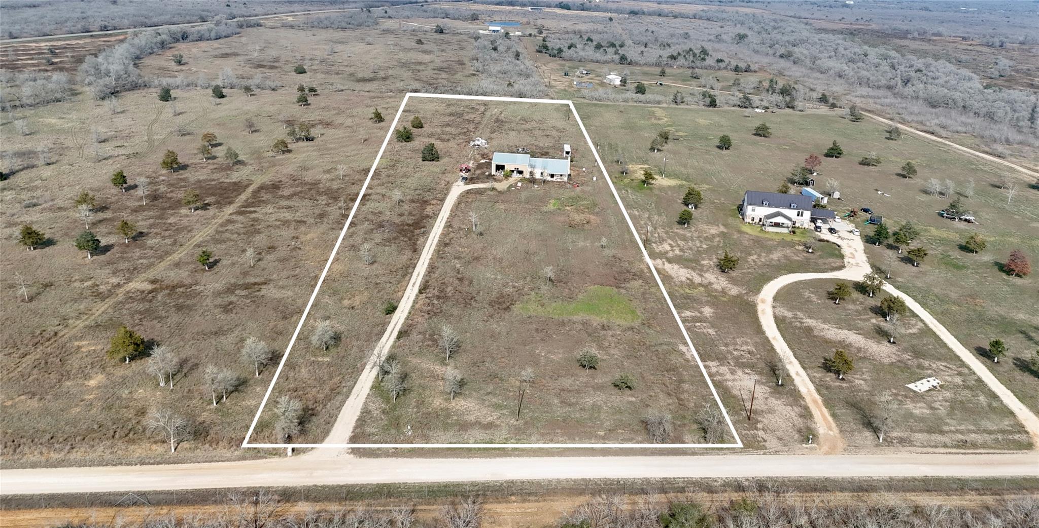 326 County Road 451, Waelder, TX 78959