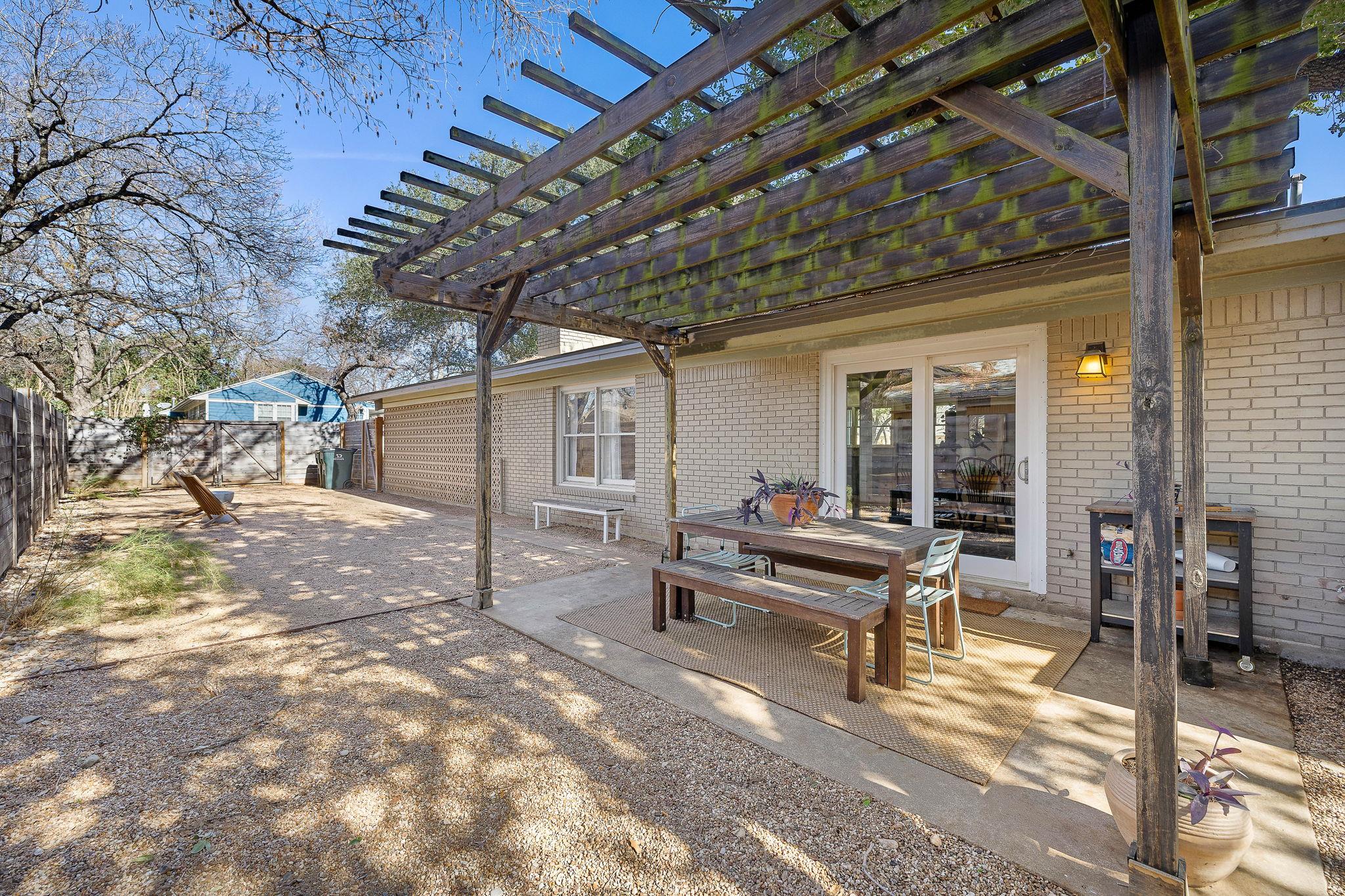 1802 Hutto Rd, Georgetown, TX 78626