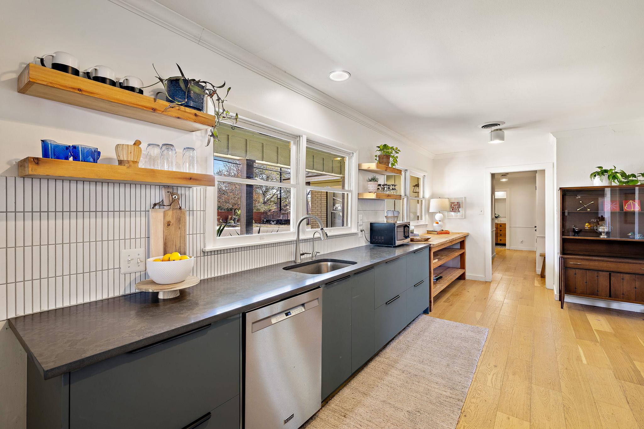 1802 Hutto Rd, Georgetown, TX 78626