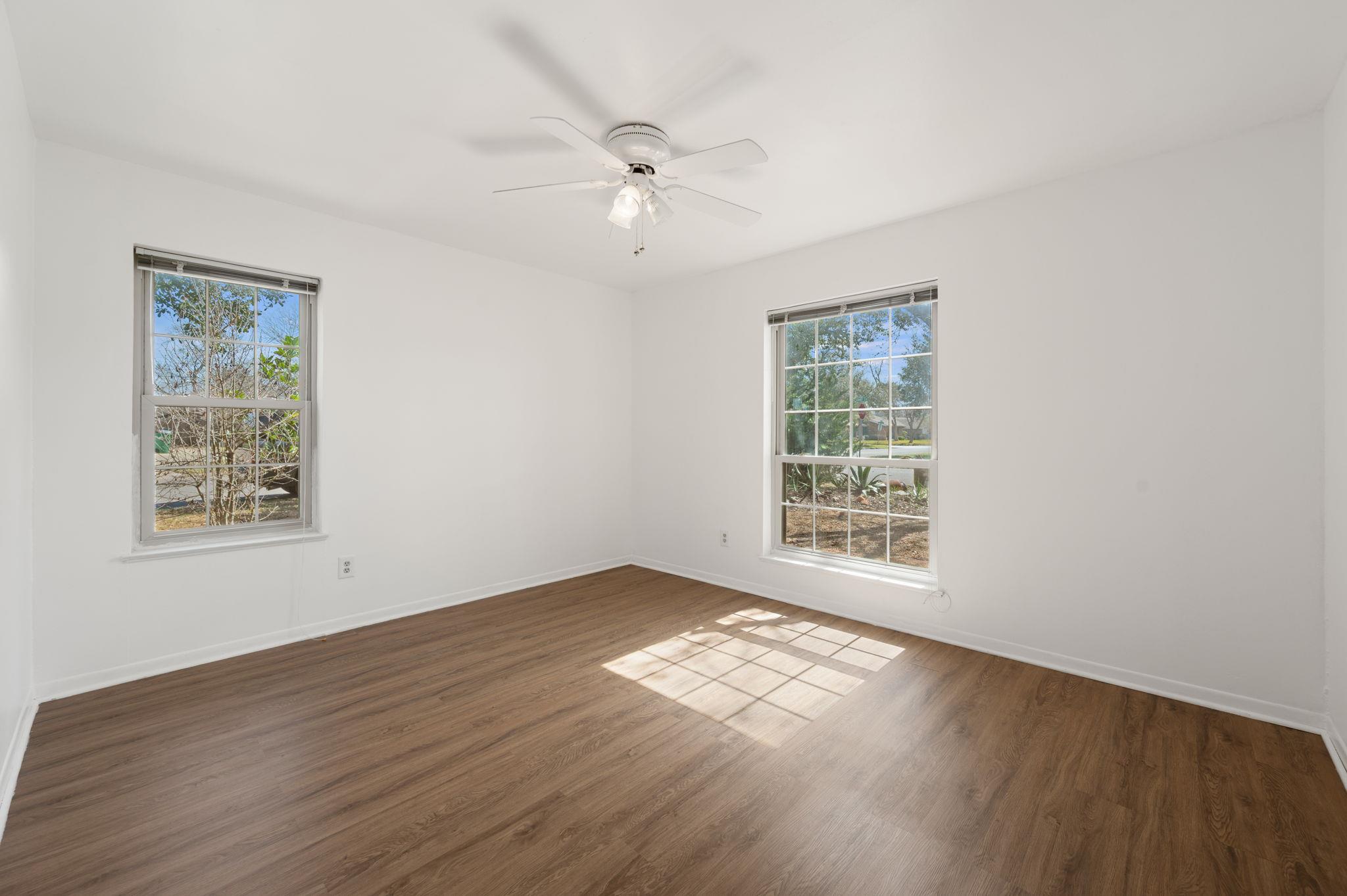 1400 Summit Cir, Taylor, TX 76574