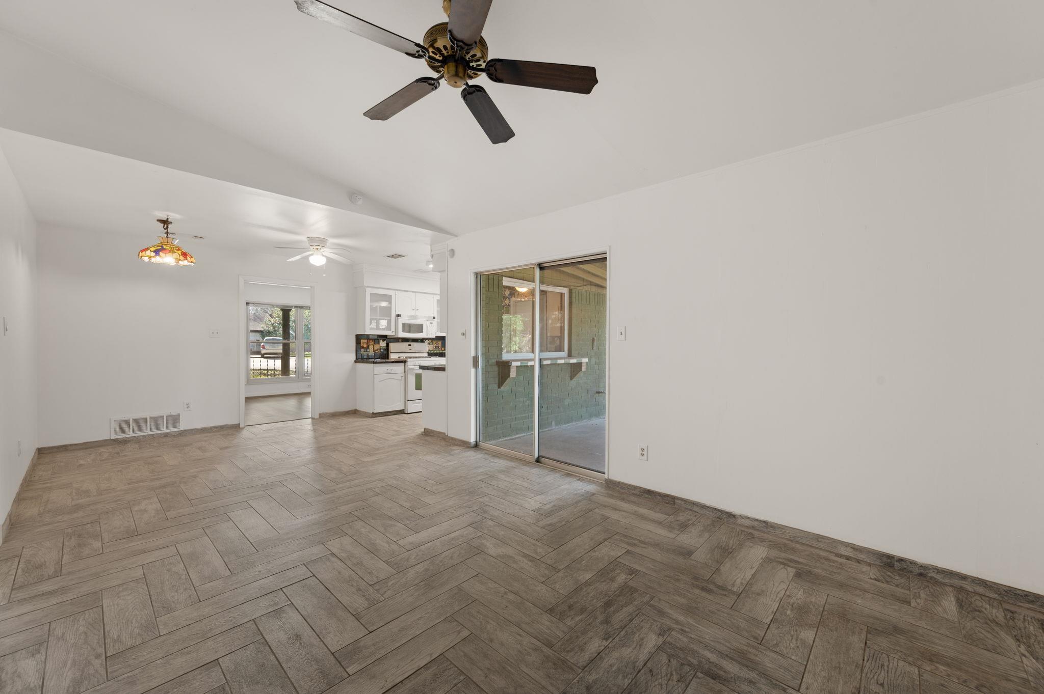 1400 Summit Cir, Taylor, TX 76574