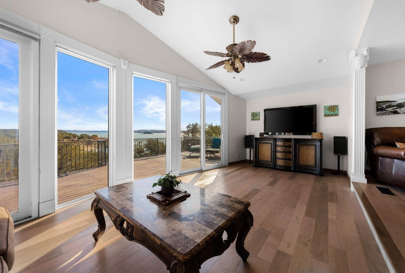 8101 Sharon Rd, Volente, TX 78641