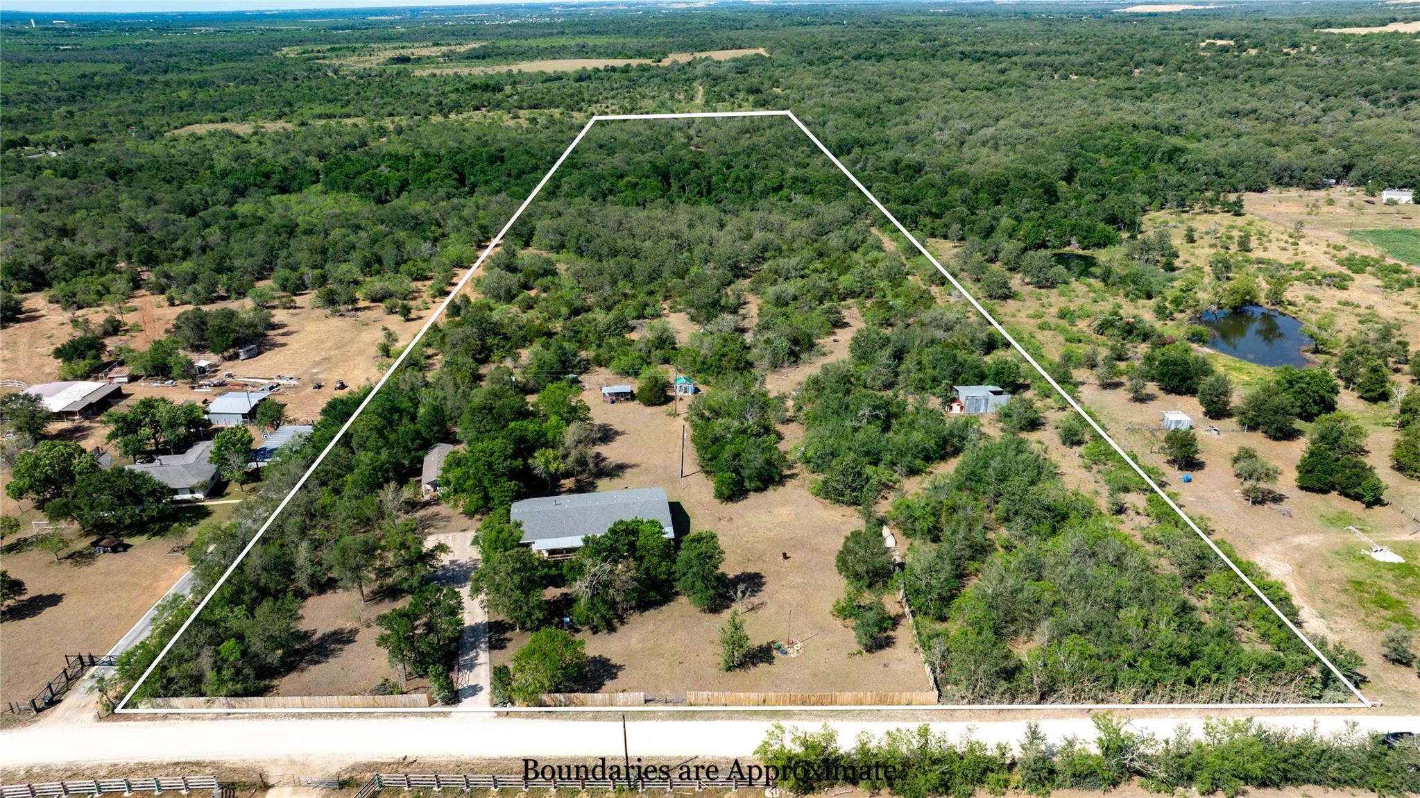 1400 Seminole Trl, Dale, TX 78616