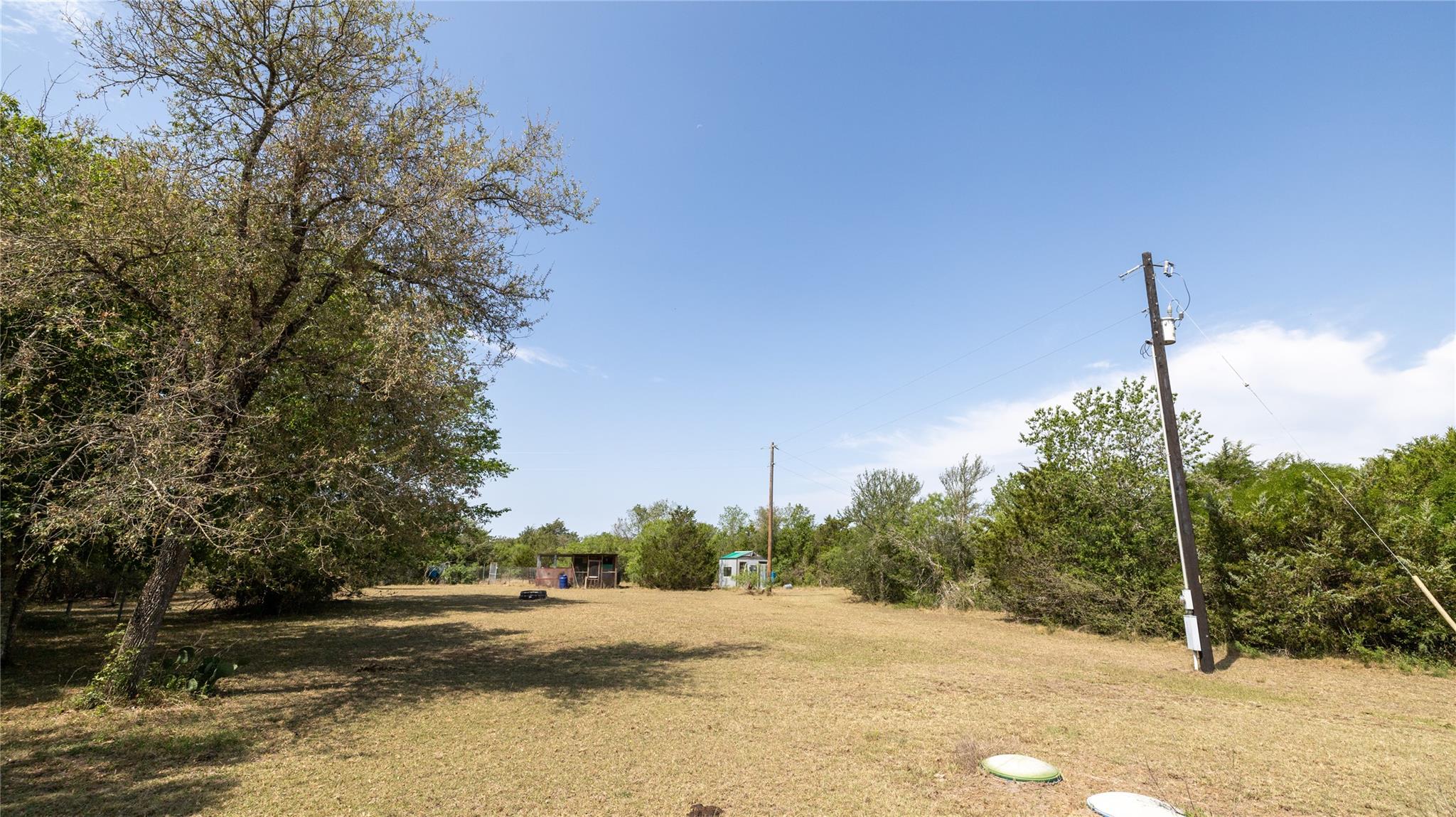 1400 Seminole Trl, Dale, TX 78616