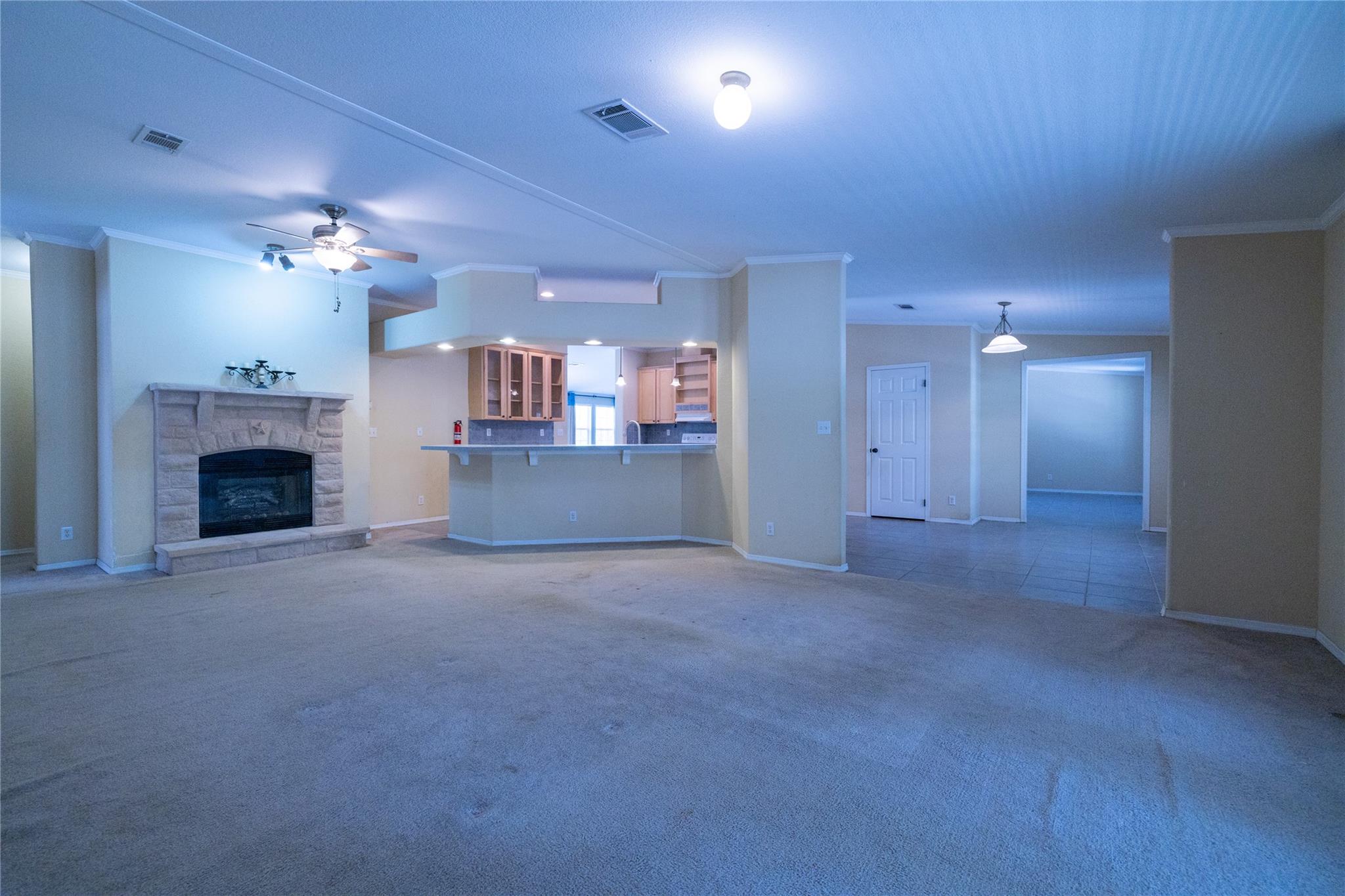 1400 Seminole Trl, Dale, TX 78616