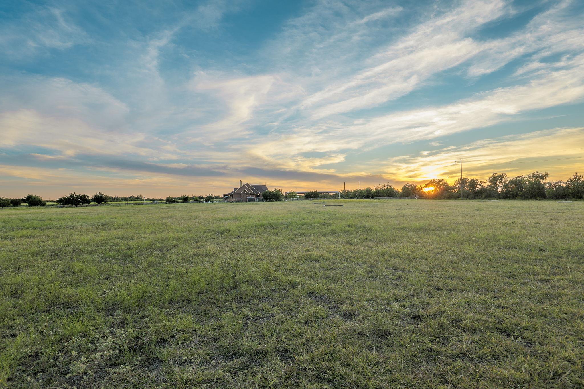 901 County Road 250, Georgetown, TX 78633