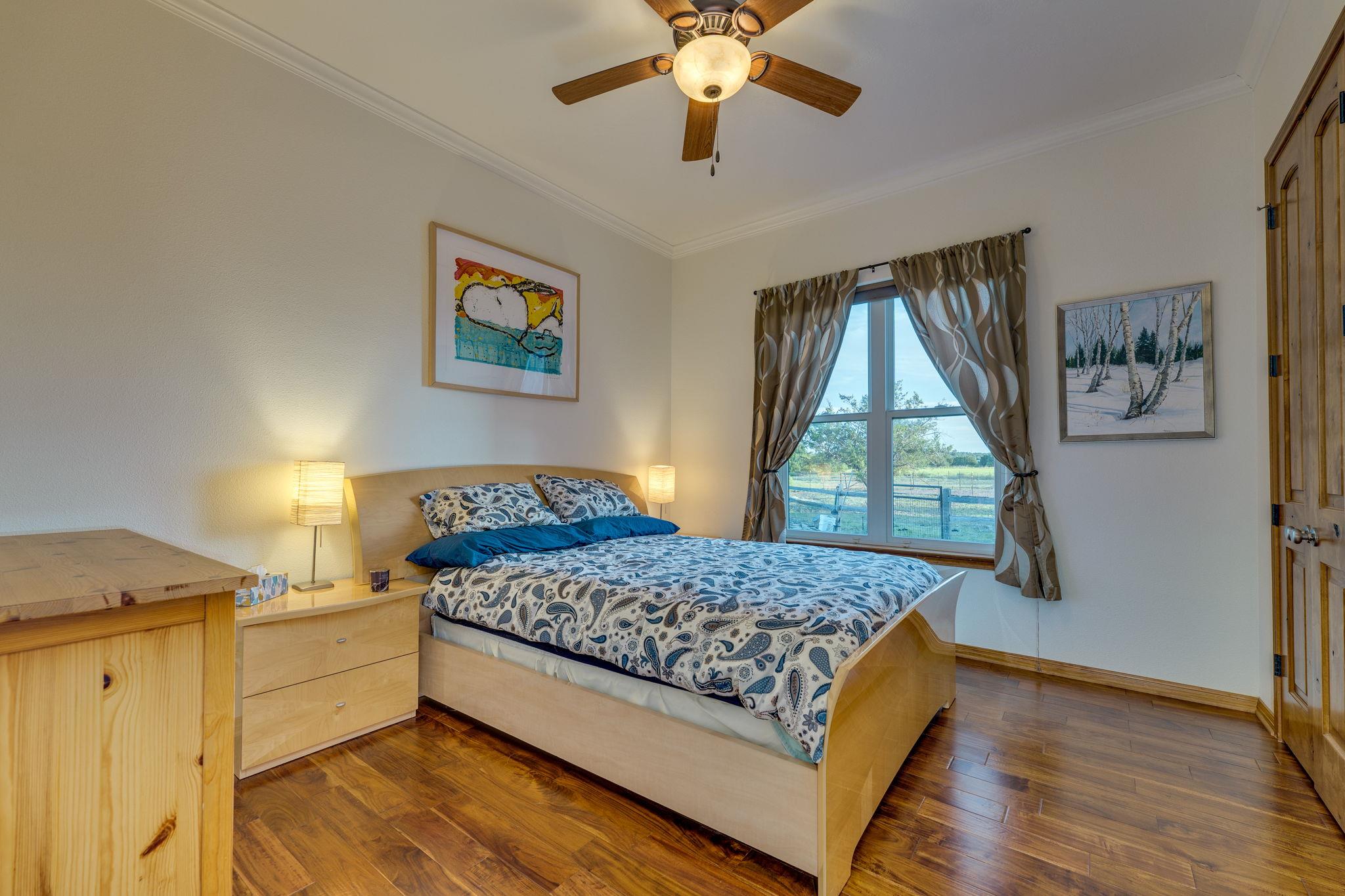 901 County Road 250, Georgetown, TX 78633