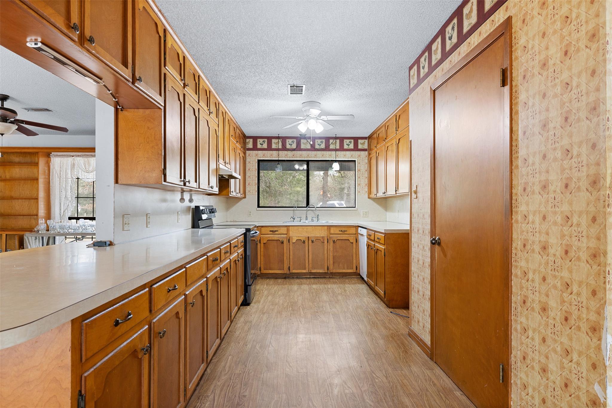 150 Turner Ln, Paige, TX 78659